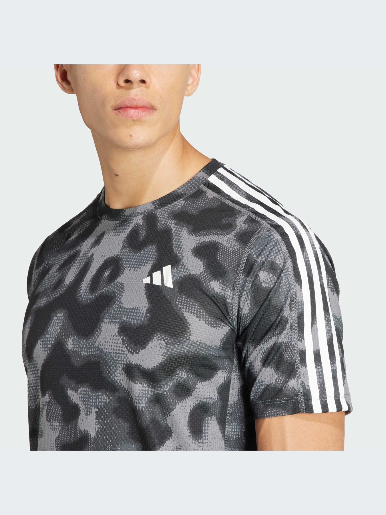 Футболка спортивная Adidas 3 Stripes модель IK4979 Фото