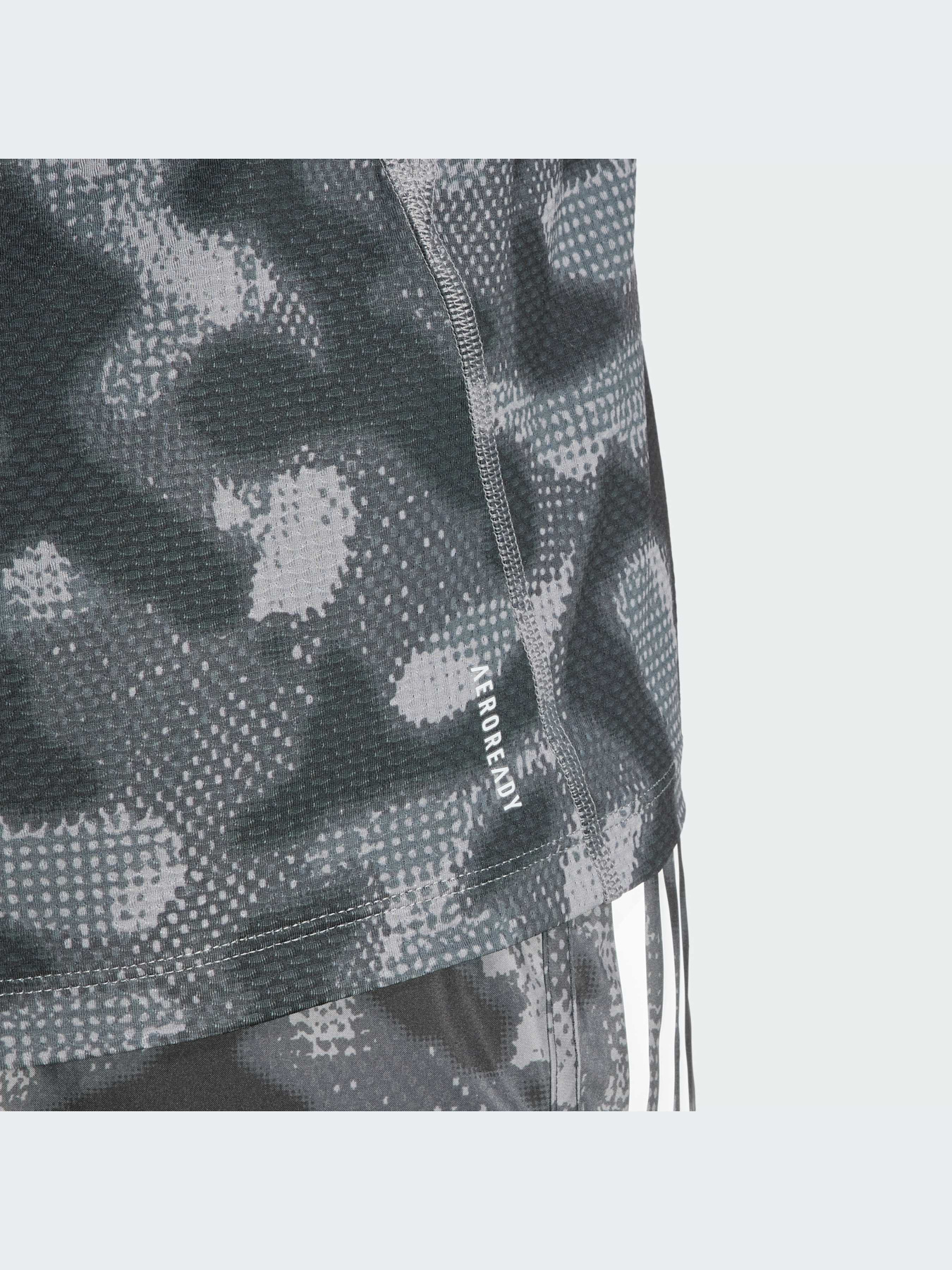 Футболка спортивная Adidas 3 Stripes модель IK4979 Фото