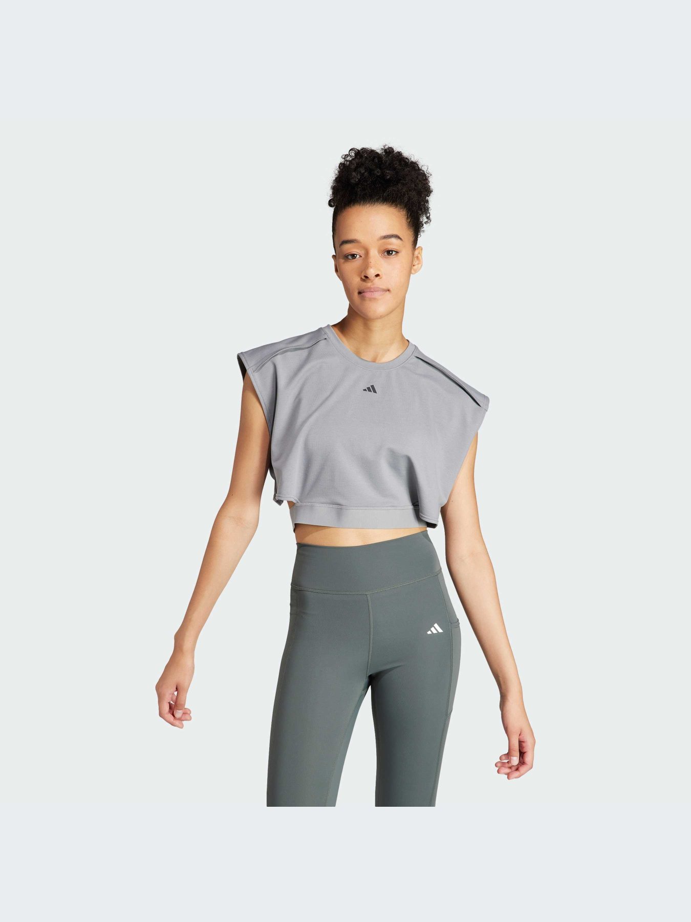 Спортивный топ Adidas модель IT6733 Фото