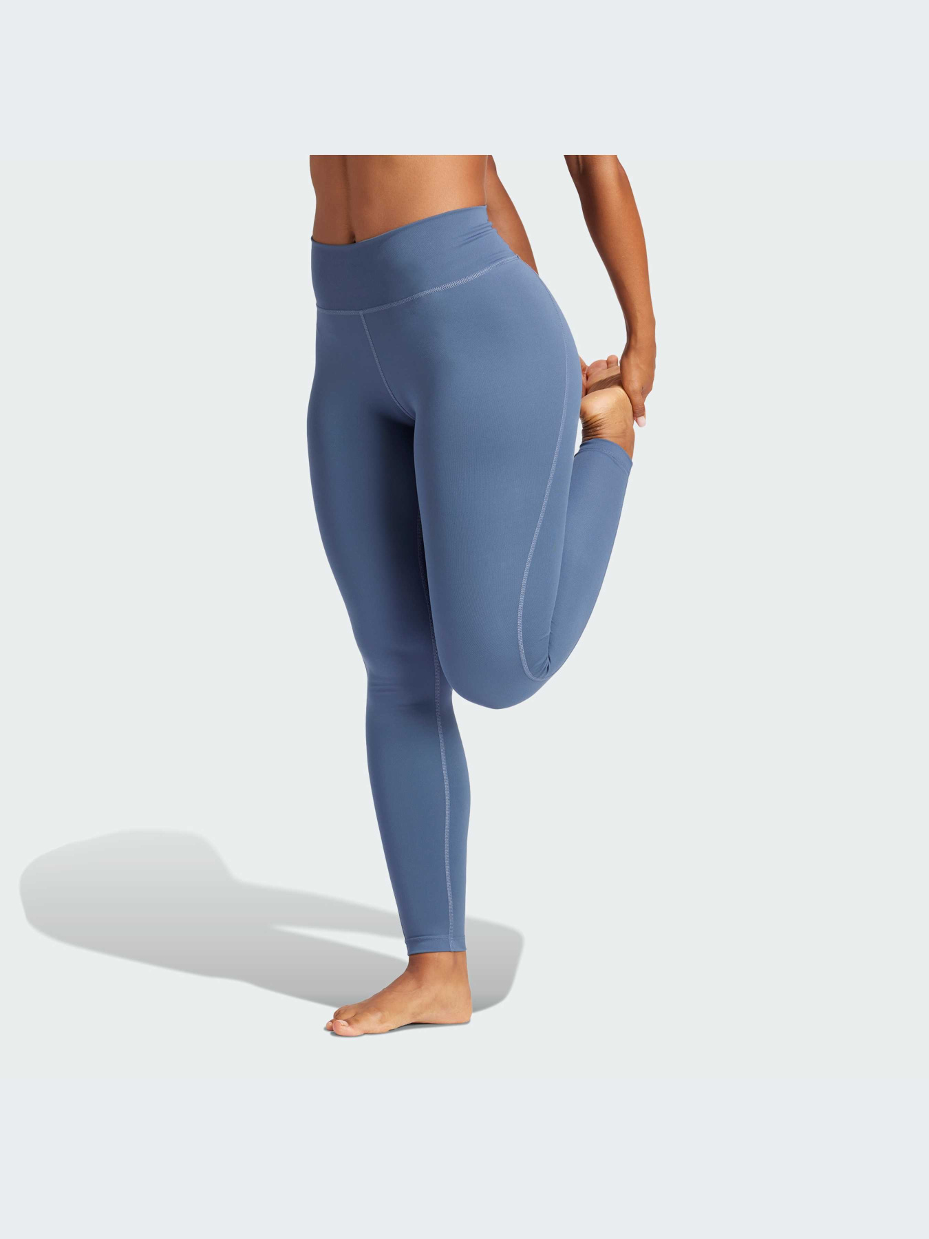 Спортивные леггинсы Adidas модель IT9143 Спортивные леггинсы Adidas модель IT9143 Фото