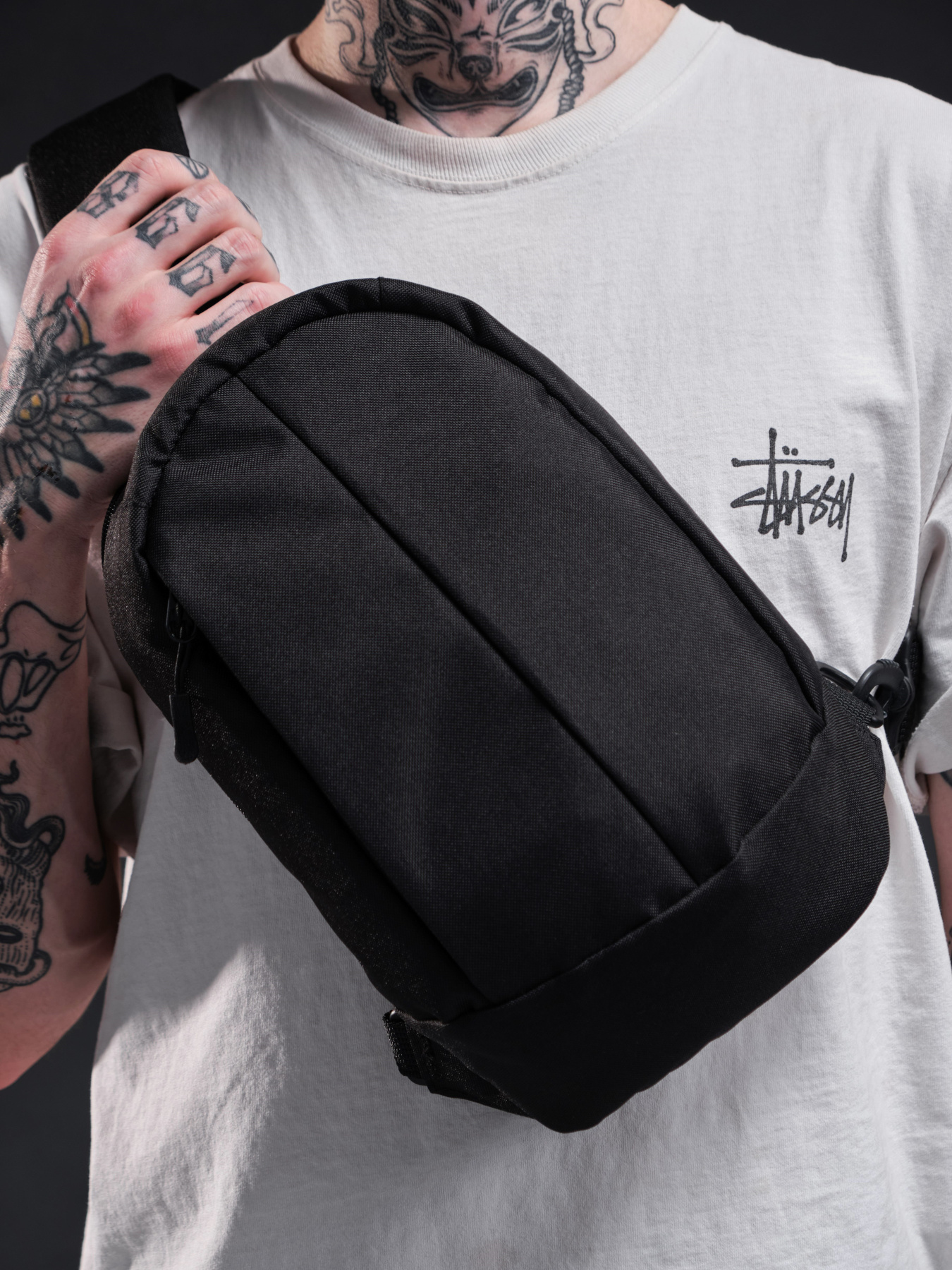 Мессенджер Without модель 8049193 Мессенджер Without модель 8049193 Фото