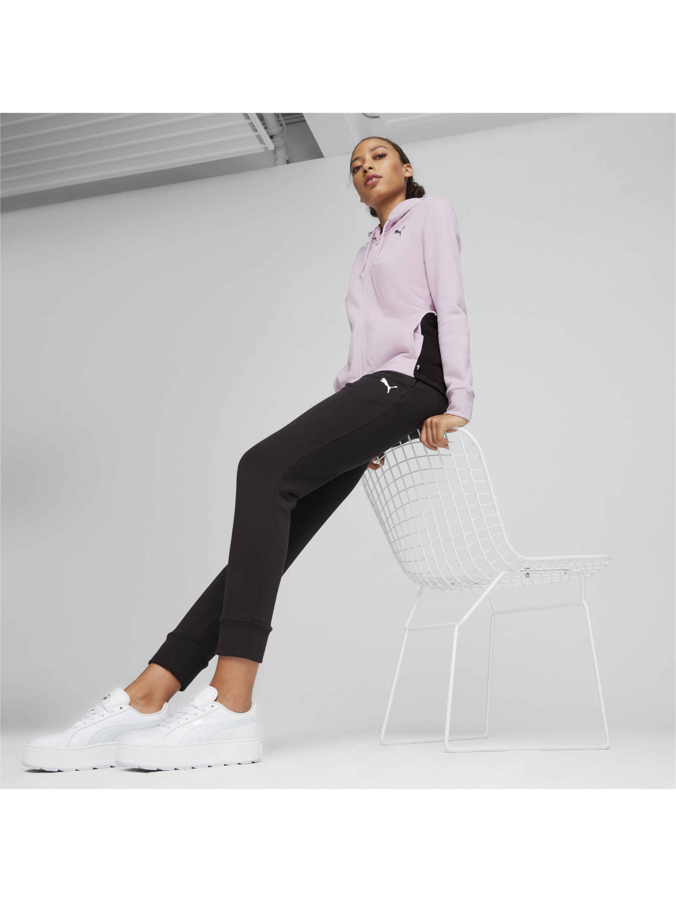 Спортивний костюм PUMA Classic Hooded Tracksuit модель 673699 Фото