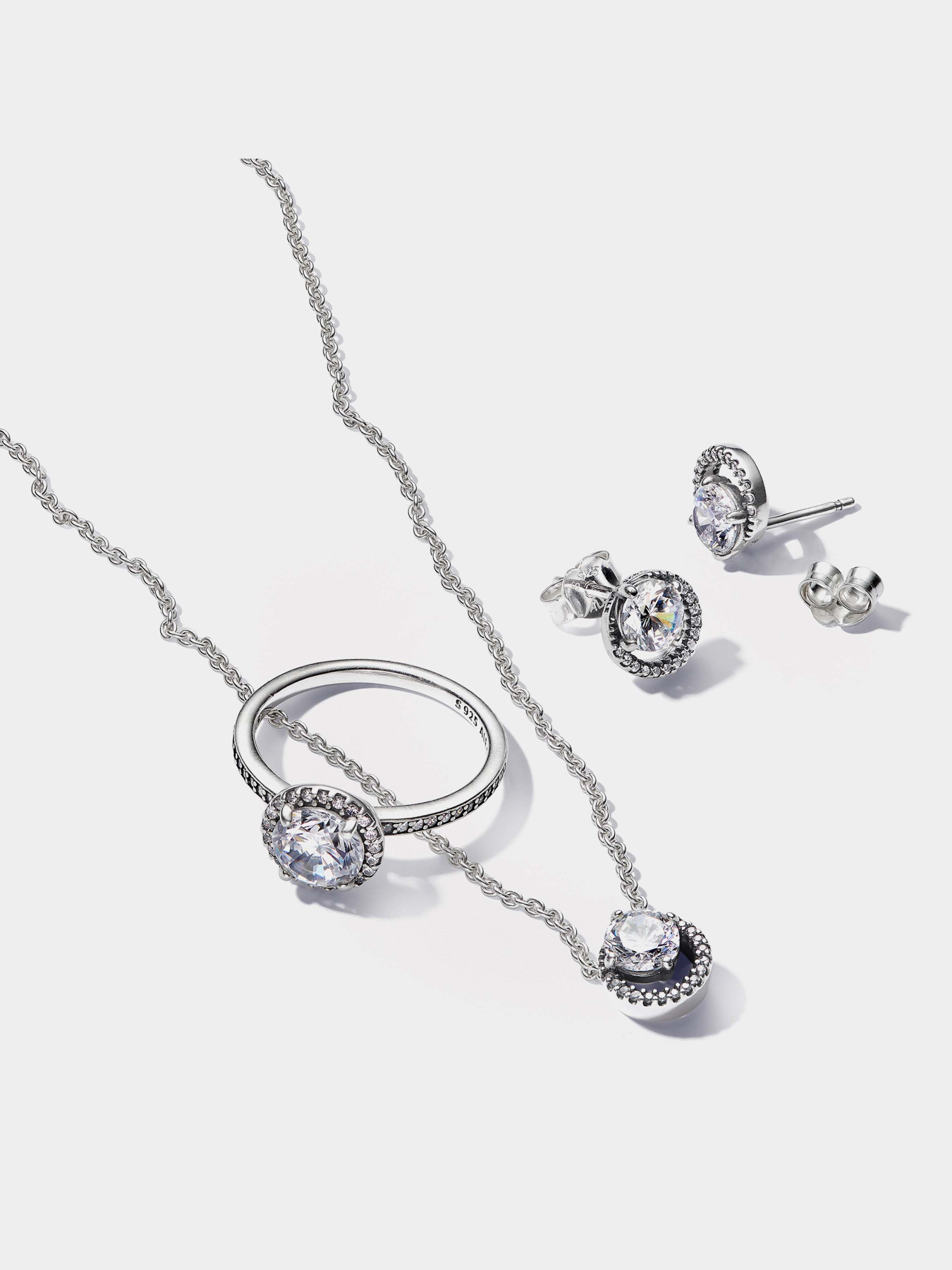 Колье PANDORA модель 391174C01 Колье PANDORA модель 391174C01 Фото
