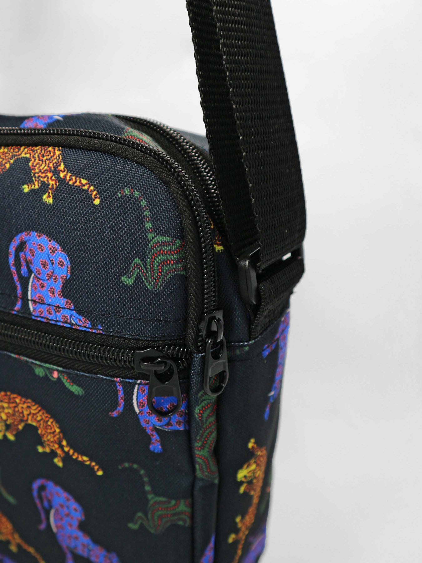 Мессенджер Custom Wear модель cw--8927 Фото