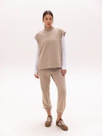 Жилет Роза модель 231205_beige Жилет Роза модель 231205_beige Фото