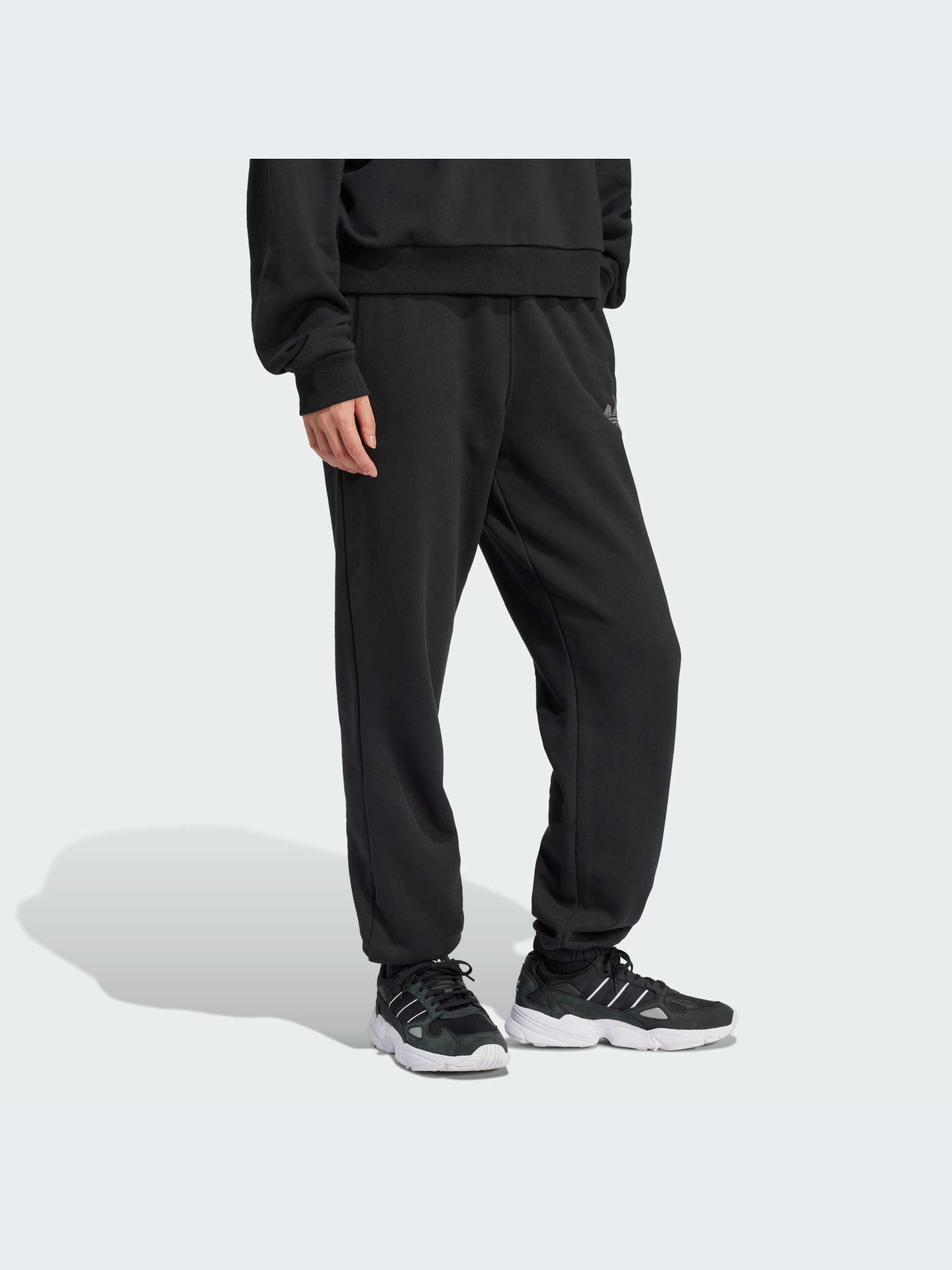 Джогери Adidas модель IT9663 Джогери Adidas модель IT9663 Фото