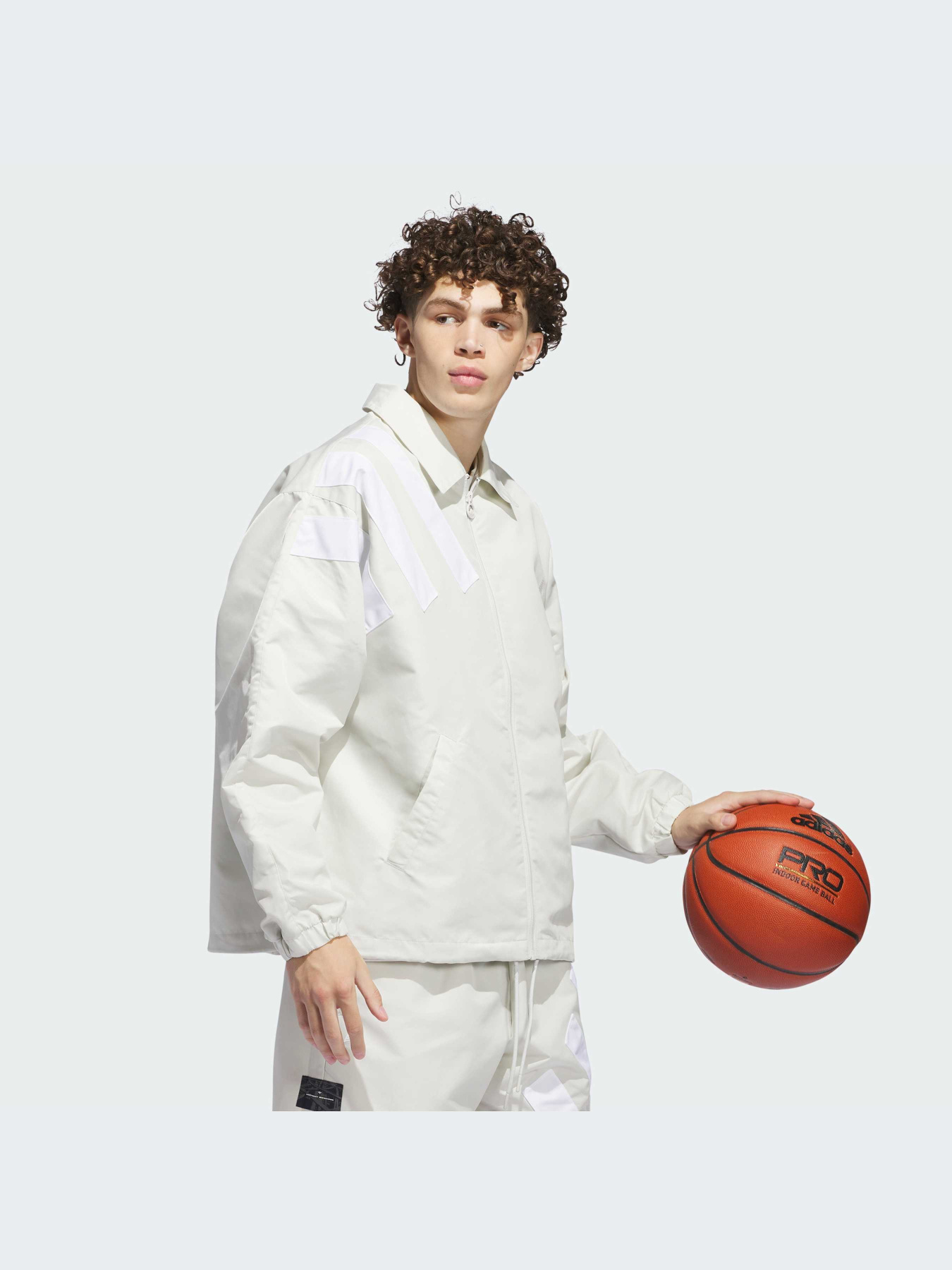 Вітровка Adidas модель IT0117 Фото