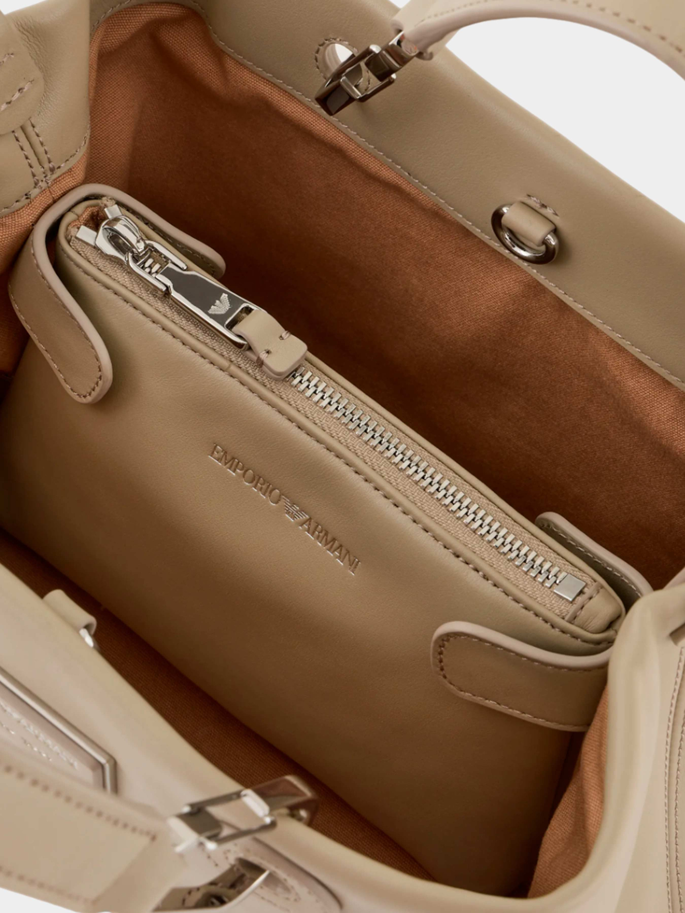 Сумки Emporio Armani модель Y3D166-Y478E-80022 Фото
