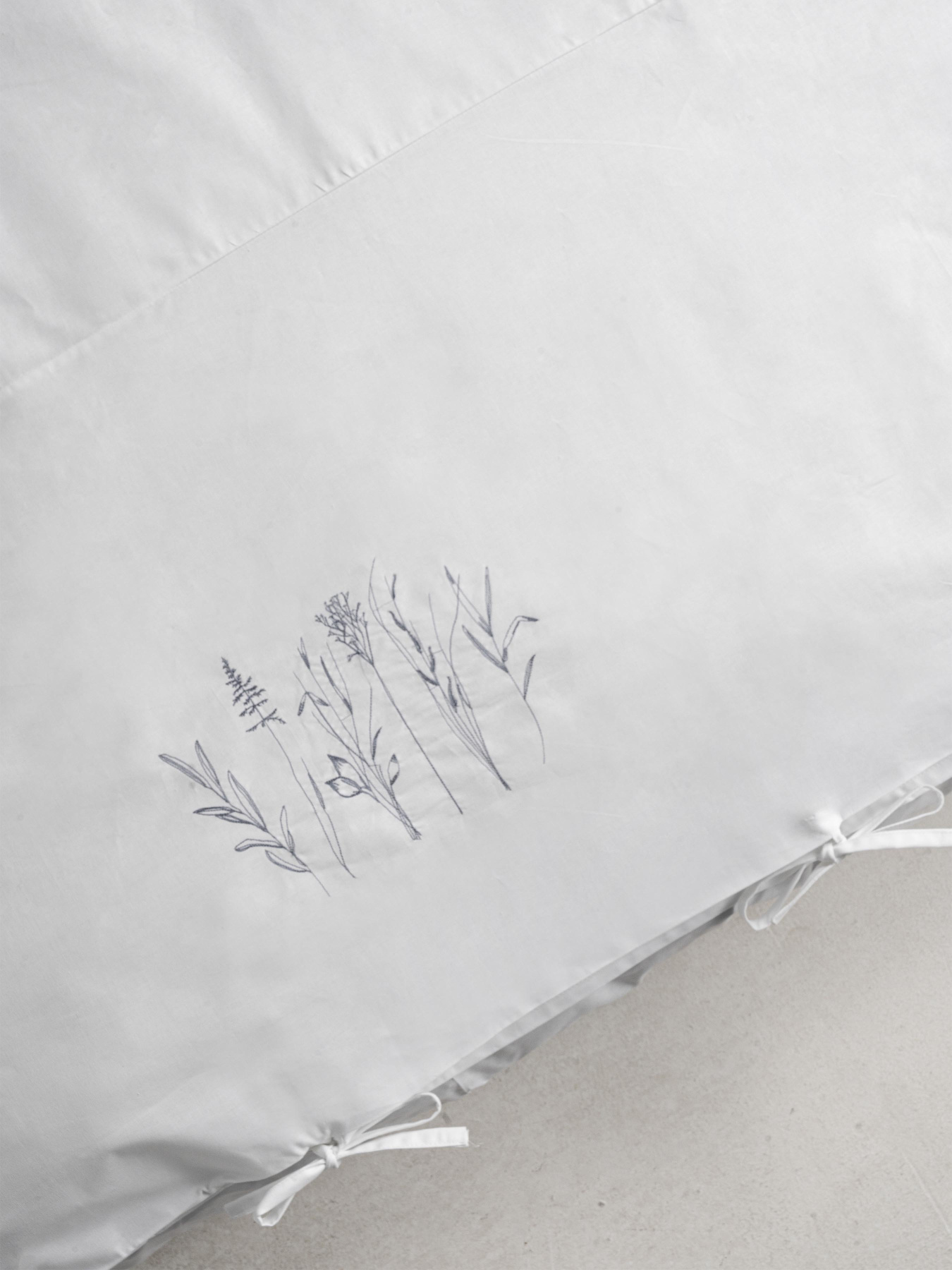 Комплект постельного белья с вышивкой LEVAN HOME модель Копія_00123 Комплект постельного белья с вышивкой LEVAN HOME модель Копія_00123 Фото