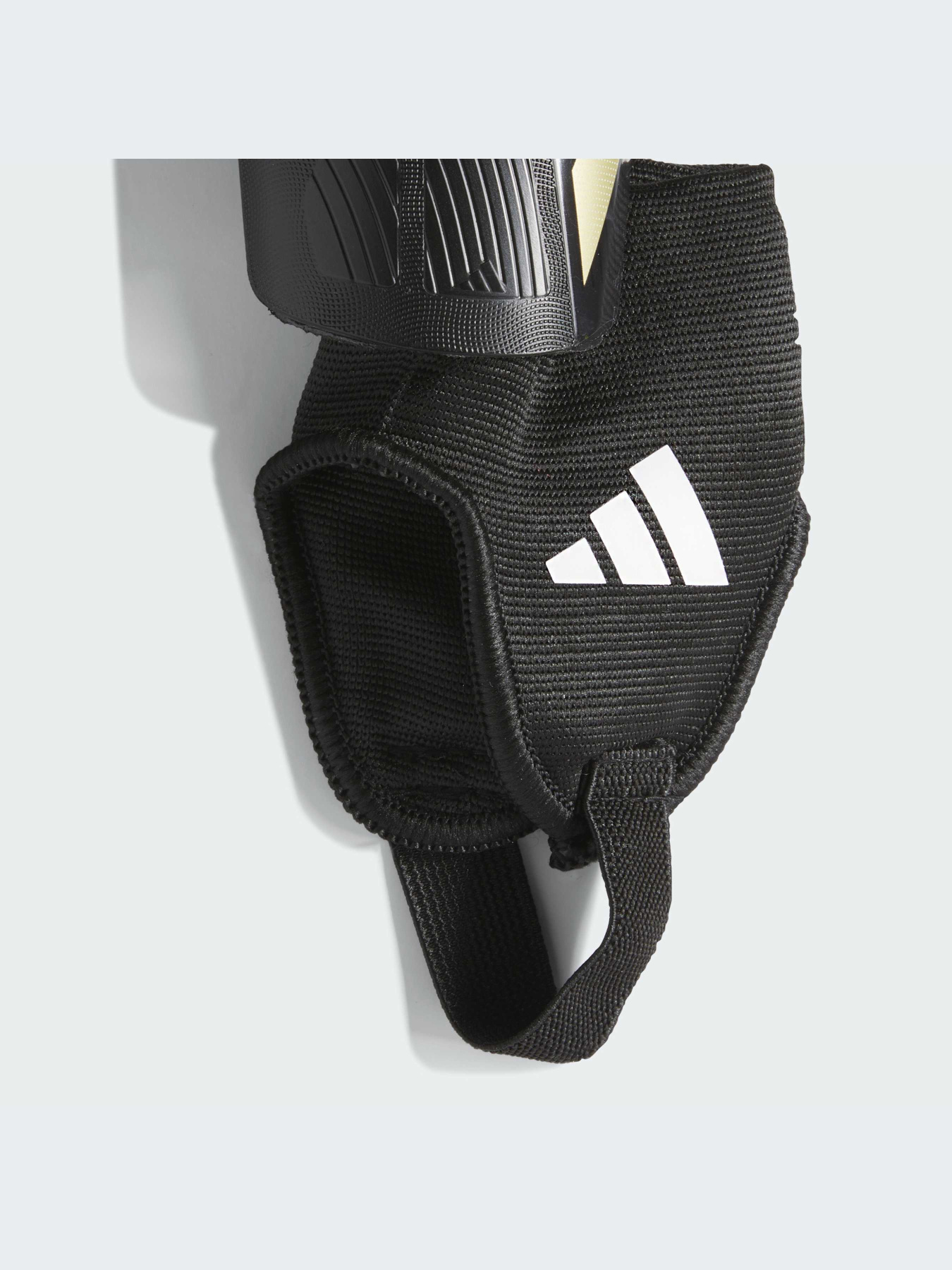 Щитки Adidas Tiro модель IP3996 Щитки Adidas Tiro модель IP3996 Фото