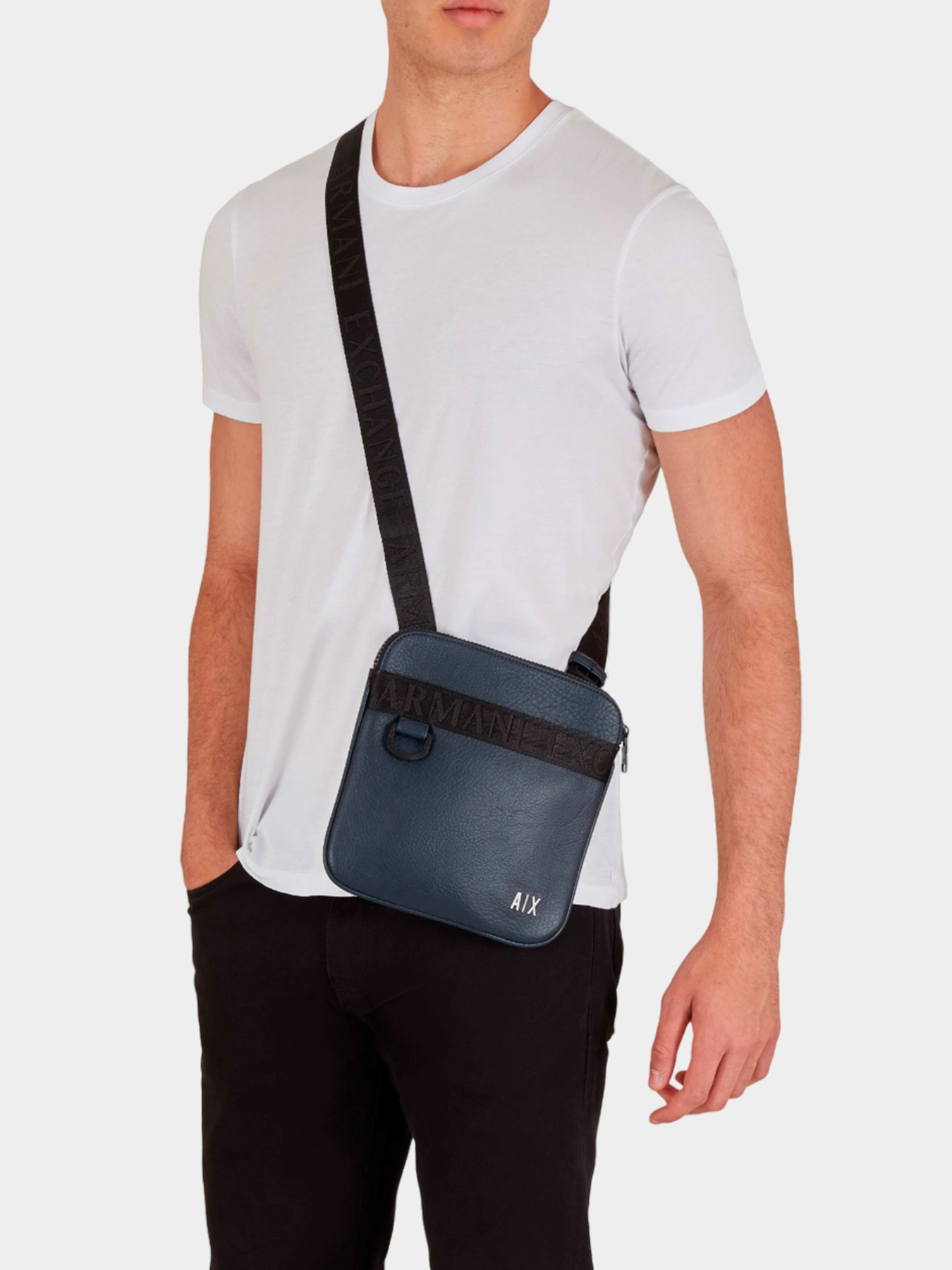 Сумки Armani Exchange модель 952636-4R839-00035 Фото