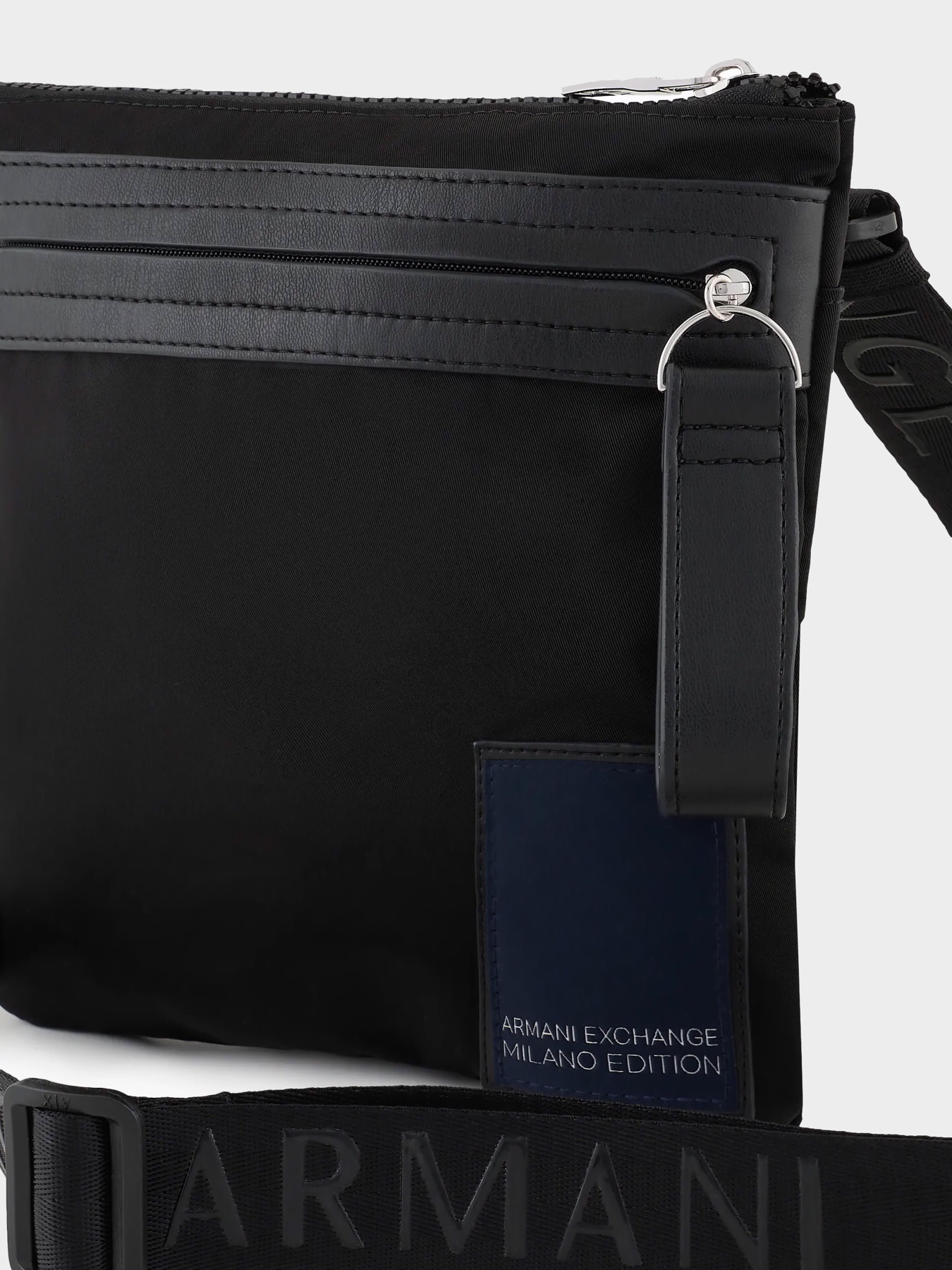 Сумки Armani Exchange модель 952643-4R837-00020 Фото
