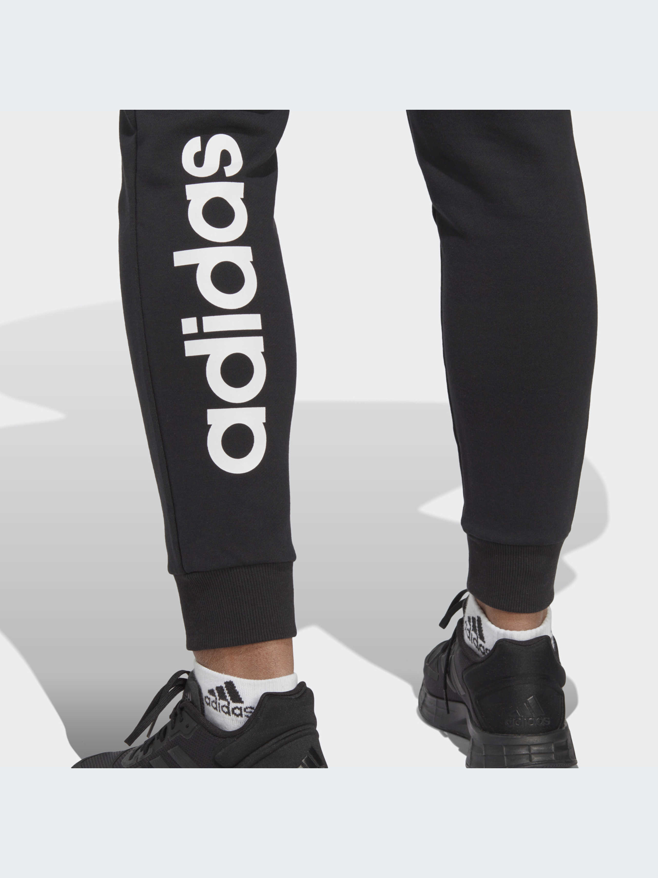 Джогери Adidas модель IC6868 Джогери Adidas модель IC6868 Фото