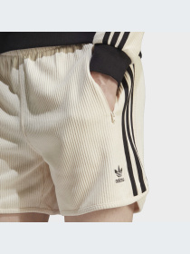 Повсякденні шорти Adidas модель HA9310 Повсякденні шорти Adidas модель HA9310 Фото