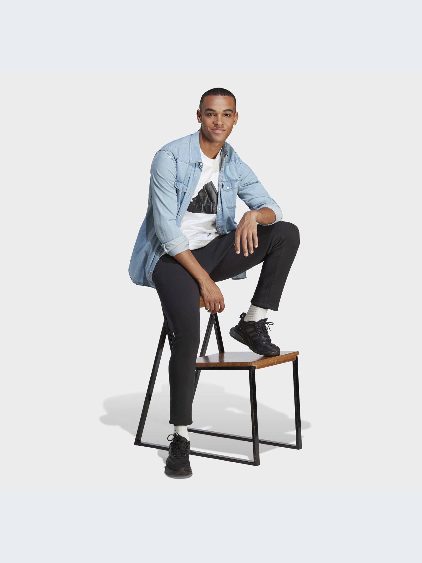 Джоггеры Adidas Культовые силуэты модель IC3759 Фото