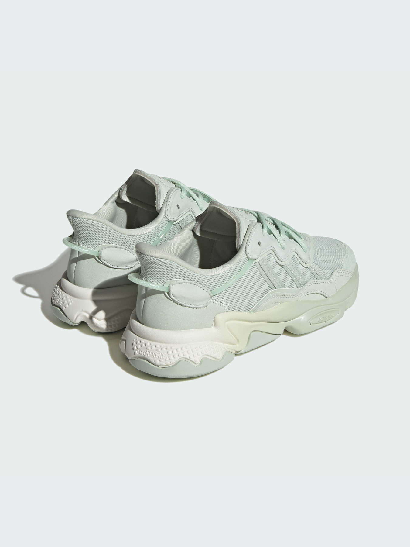 Кросівки Adidas Ozweego модель IG5934 Фото