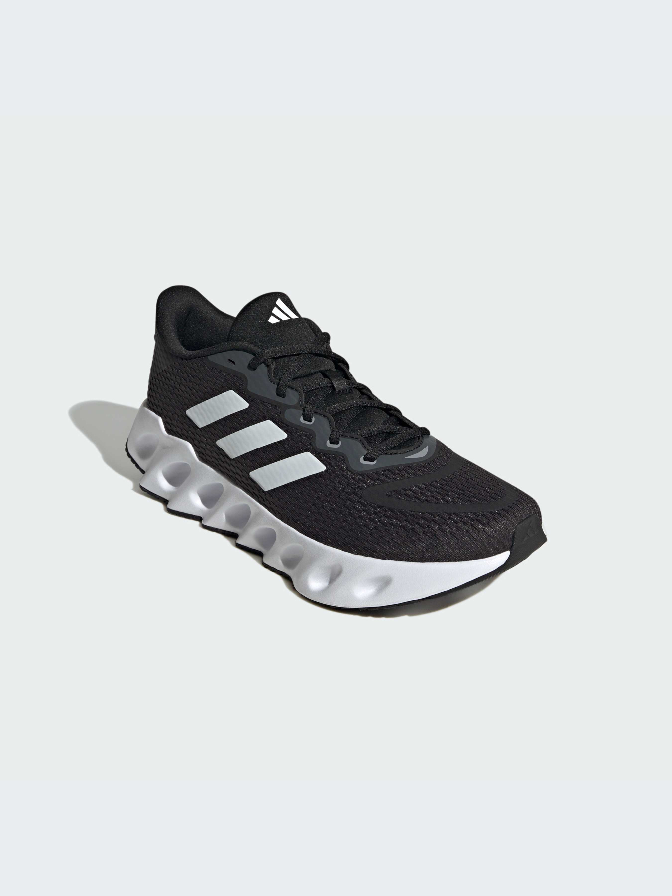 Кросівки для бігу Adidas модель IF5720 Фото
