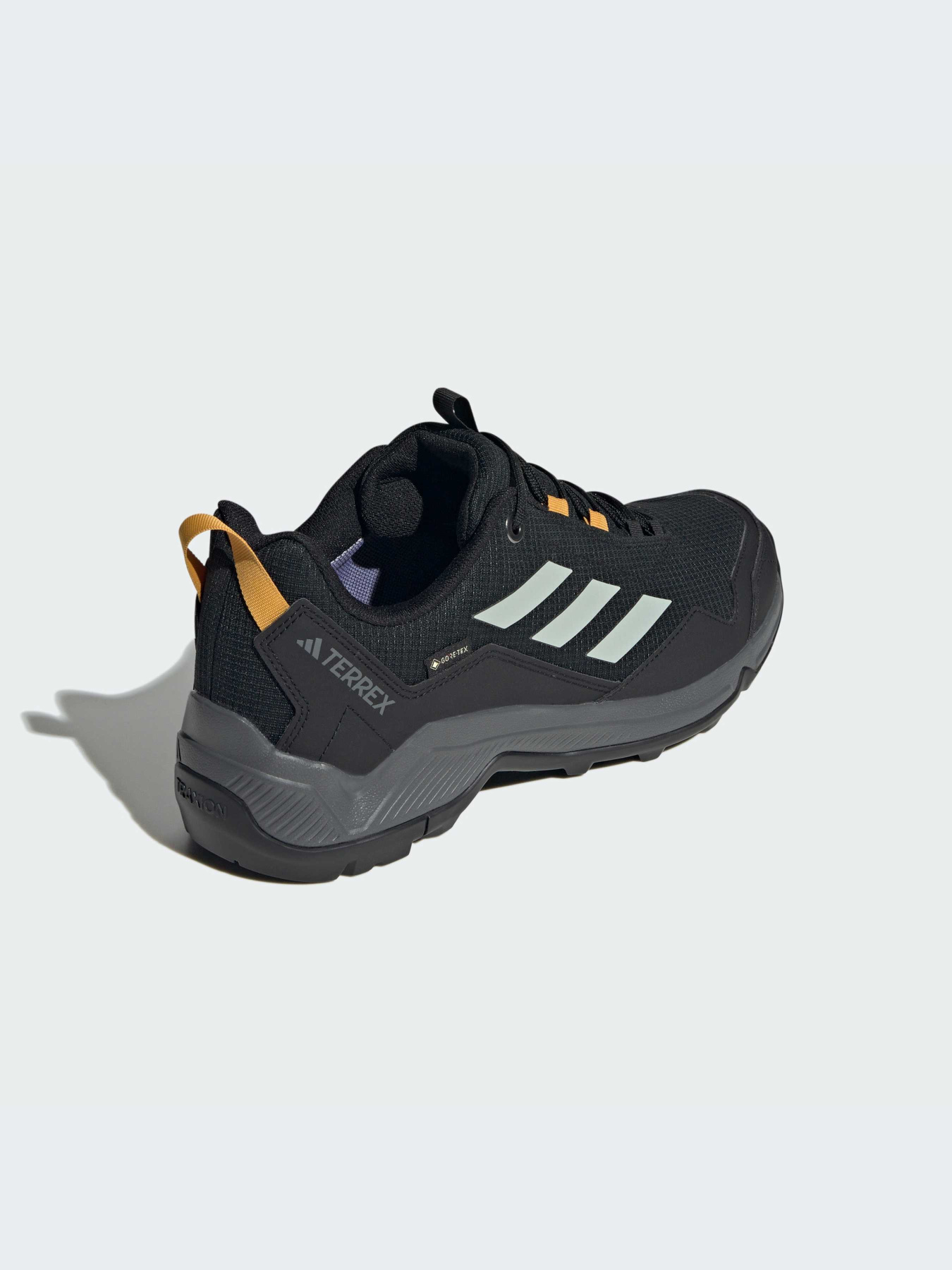 Кроссовки для туризма|Outdoor Adidas модель ID7847 Фото