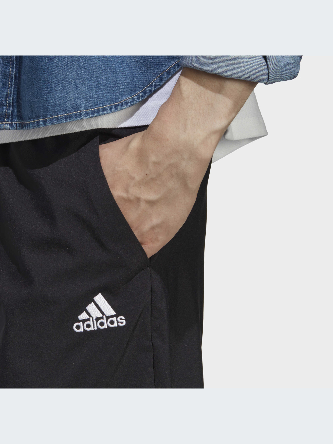 Повсякденні шорти Adidas модель IC9392 Фото