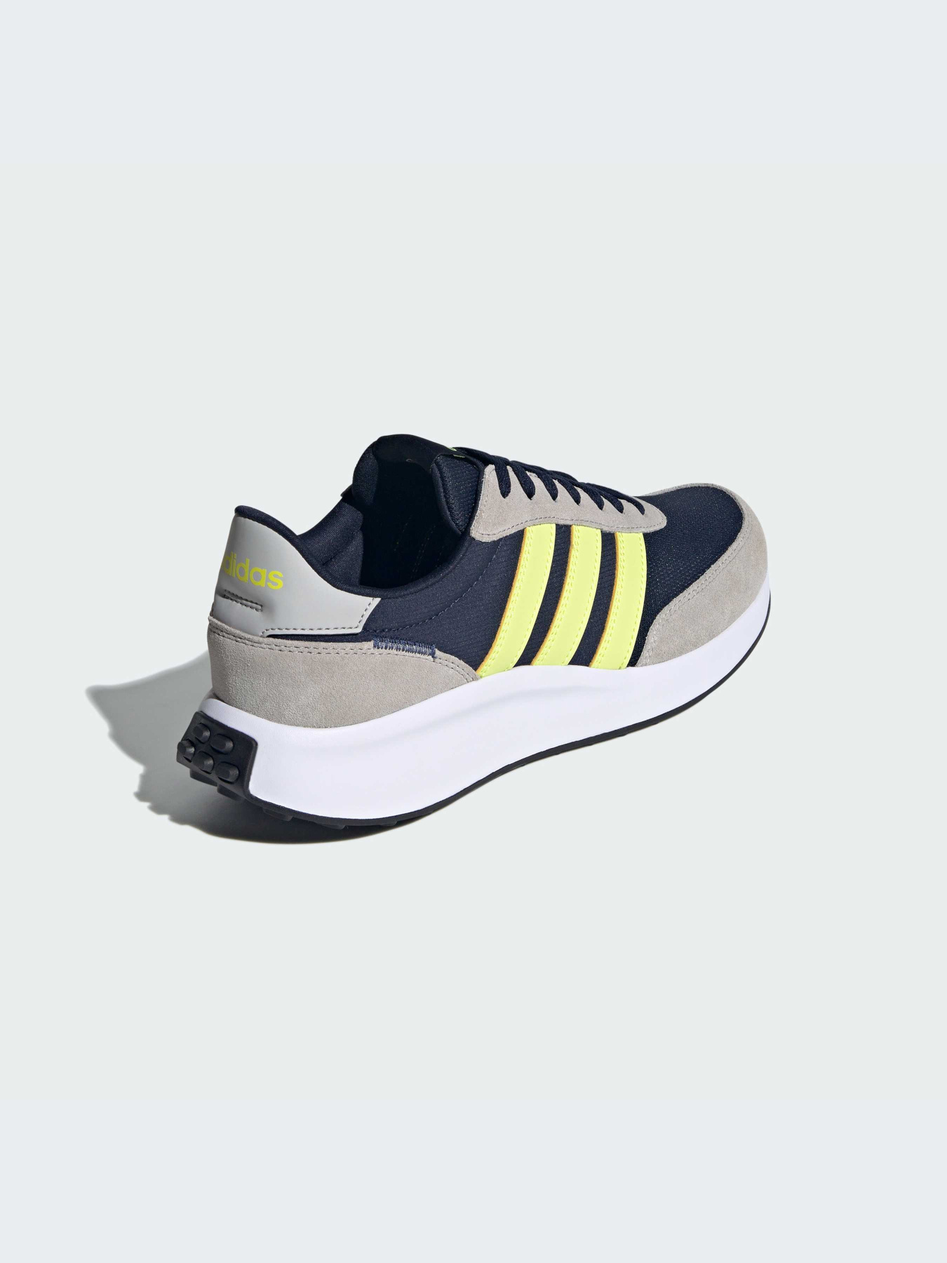 Кросівки повсякденні Adidas модель IG1184 Кросівки повсякденні Adidas модель IG1184 Фото