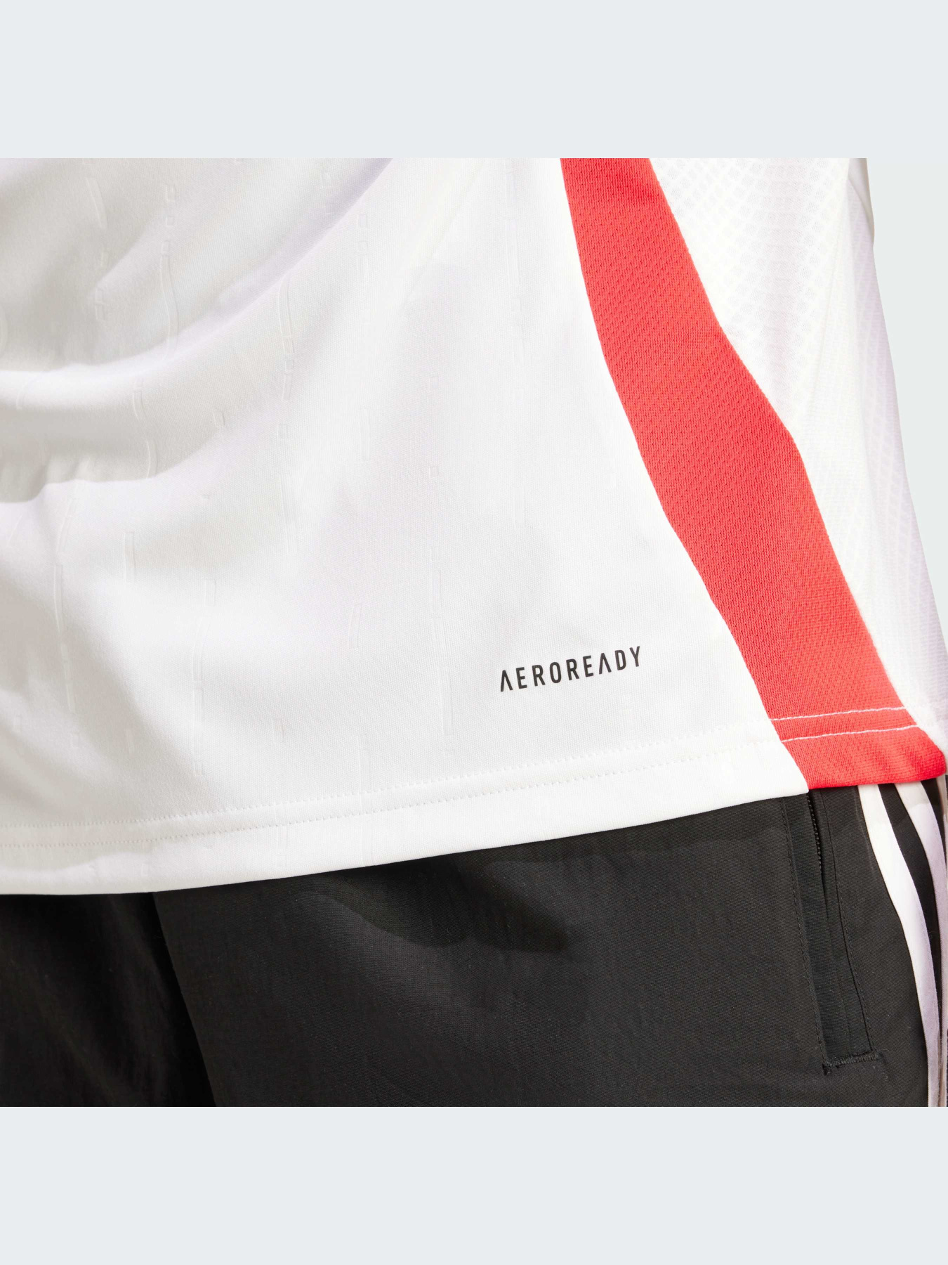 Футболка спортивная Adidas модель IN0656 Фото