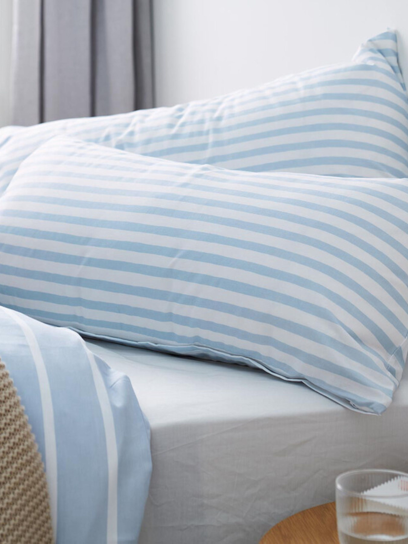 Наволочка Tchibo модель T1710944260 Наволочка Tchibo модель T1710944260 Фото