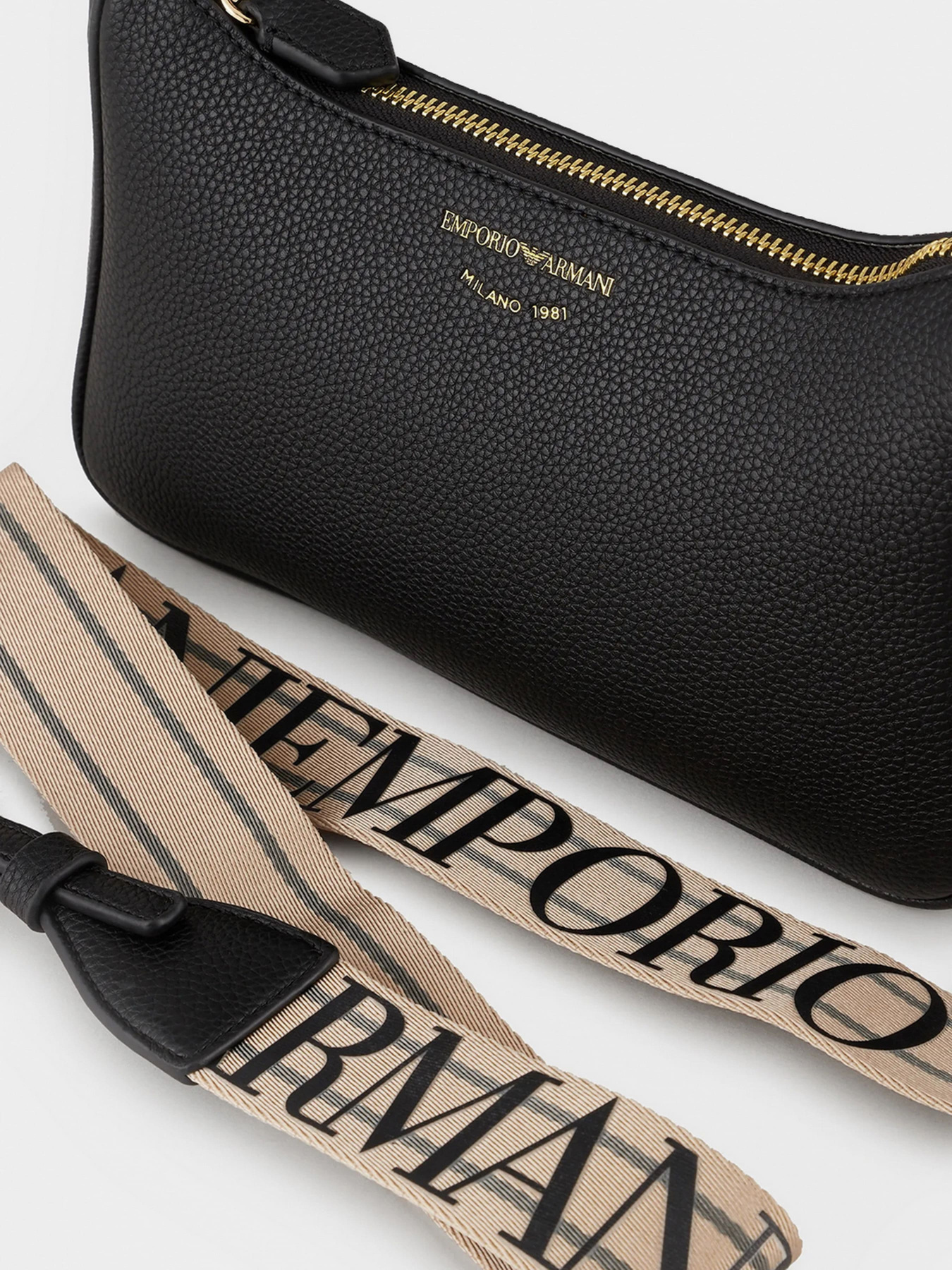 Сумки Emporio Armani модель Y3H293-YFO5B-85218 Фото
