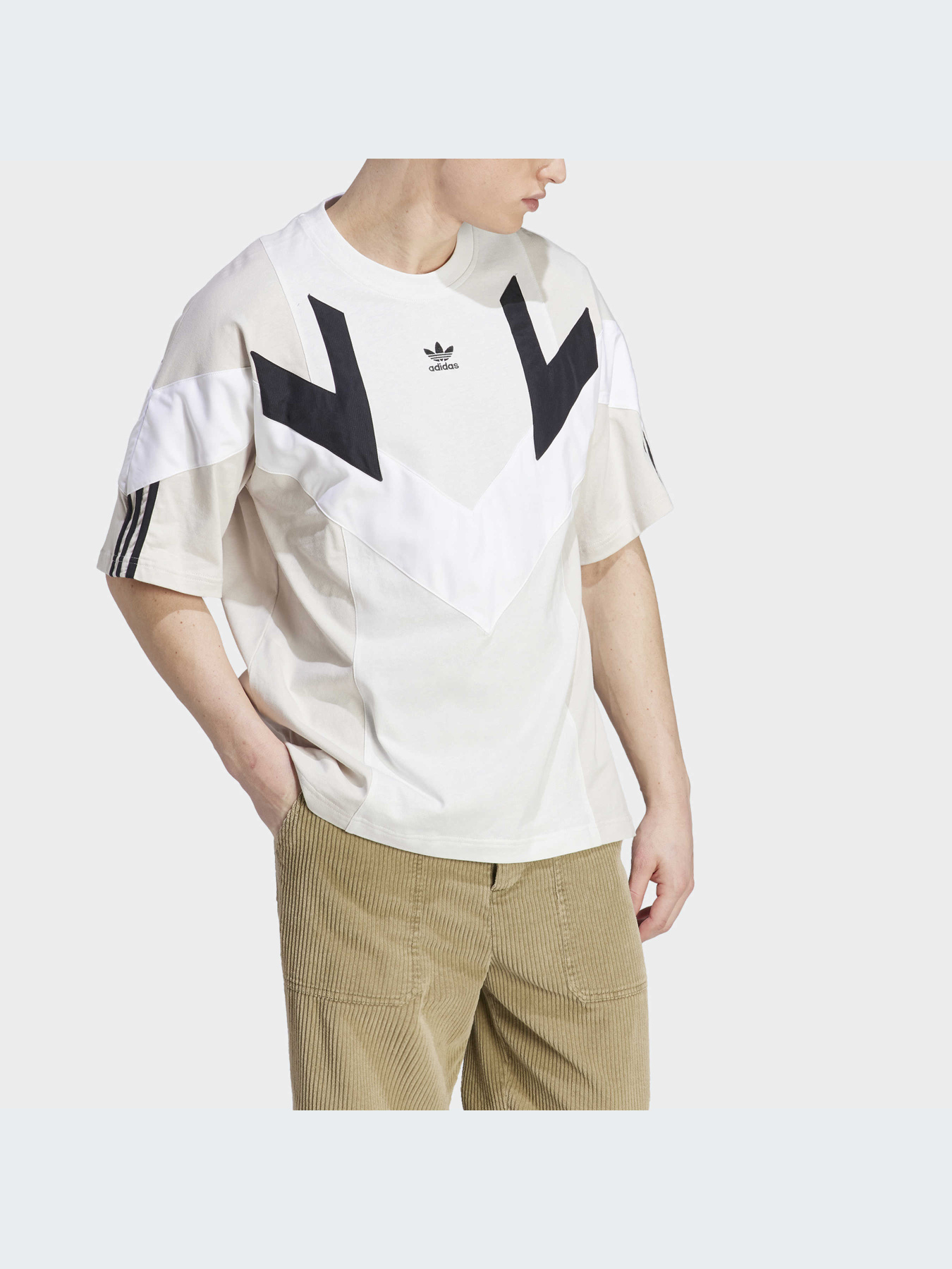 Футболка Adidas модель IC6012 Футболка Adidas модель IC6012 Фото