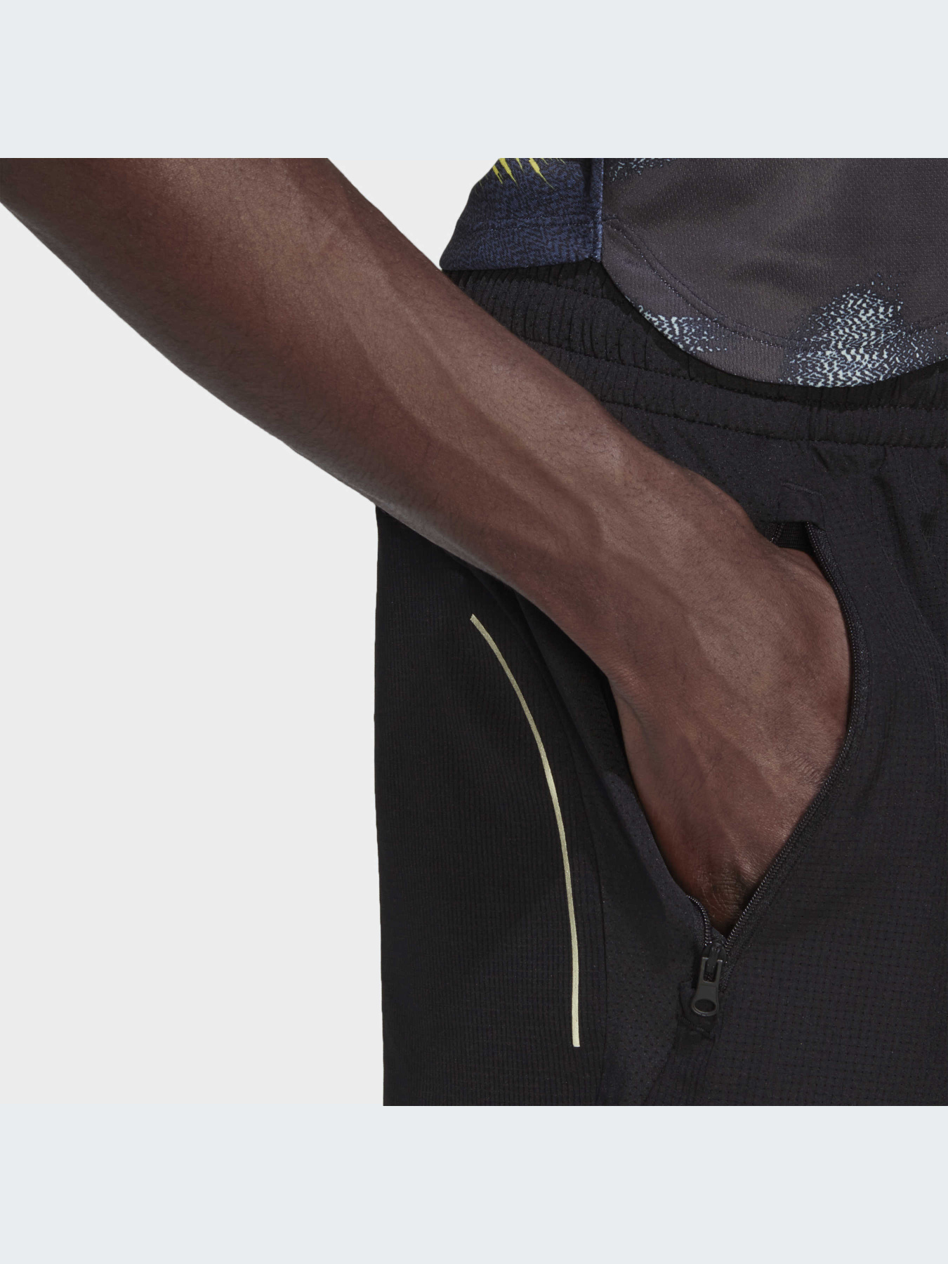 Шорты спортивные Adidas модель HD3557 Фото