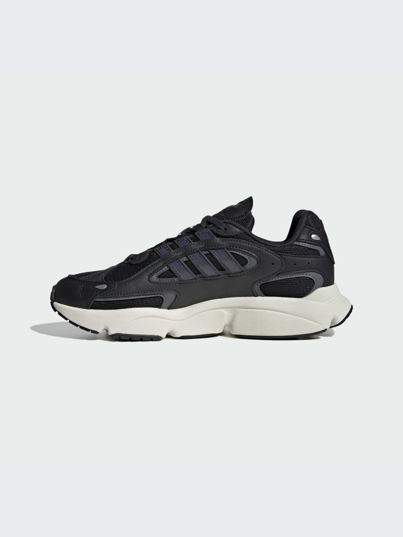 Кроссовки Adidas Ozweego модель ID5831 Фото