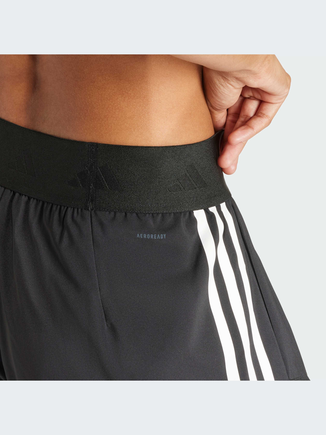 Спортивні шорти Adidas модель IT4665 Фото