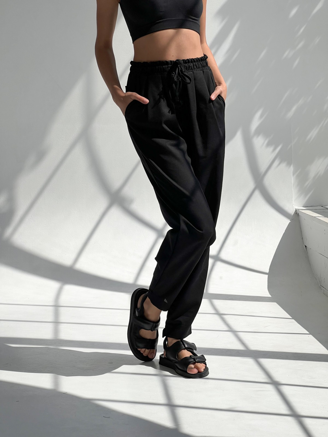 Повсякденні штани IJ модель lipuchki-linen-black Повсякденні штани IJ модель lipuchki-linen-black Фото