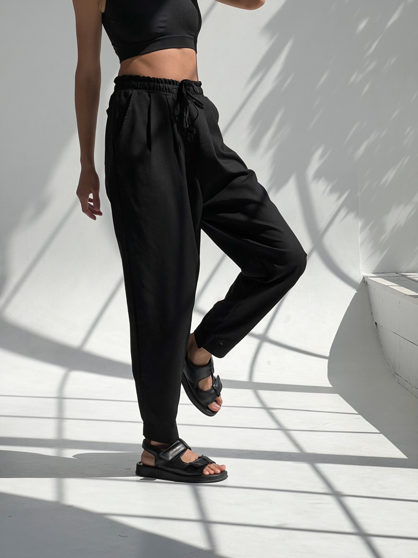 Повсякденні штани IJ модель lipuchki-linen-black Повсякденні штани IJ модель lipuchki-linen-black Фото