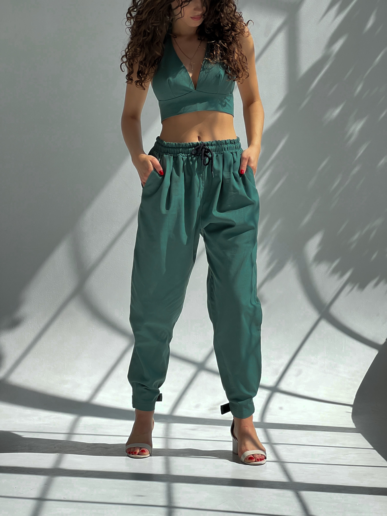 Брюки повседневные IJ модель lipuchki-linen-green Фото