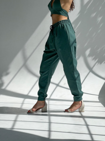 Брюки повседневные IJ модель lipuchki-linen-green Фото