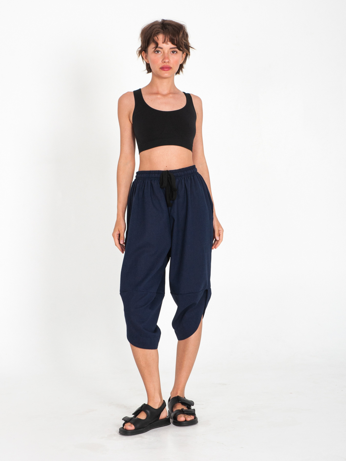 Повседневные шорты IJ модель coi-navi Повседневные шорты IJ модель coi-navi Фото