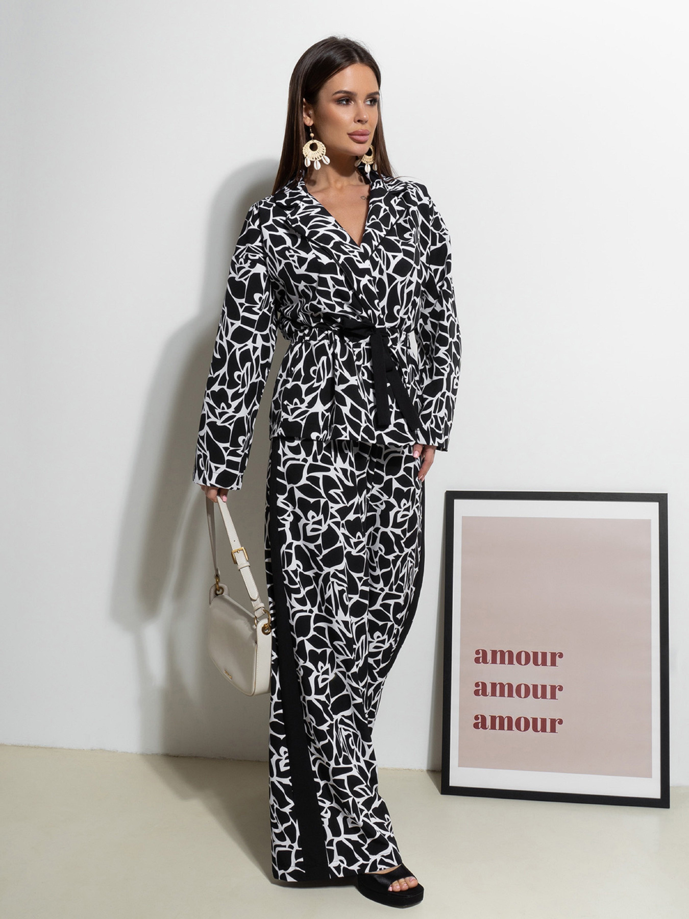 Повседневный костюм ISSA Plus модель 14537_черный Повседневный костюм ISSA Plus модель 14537_черный Фото