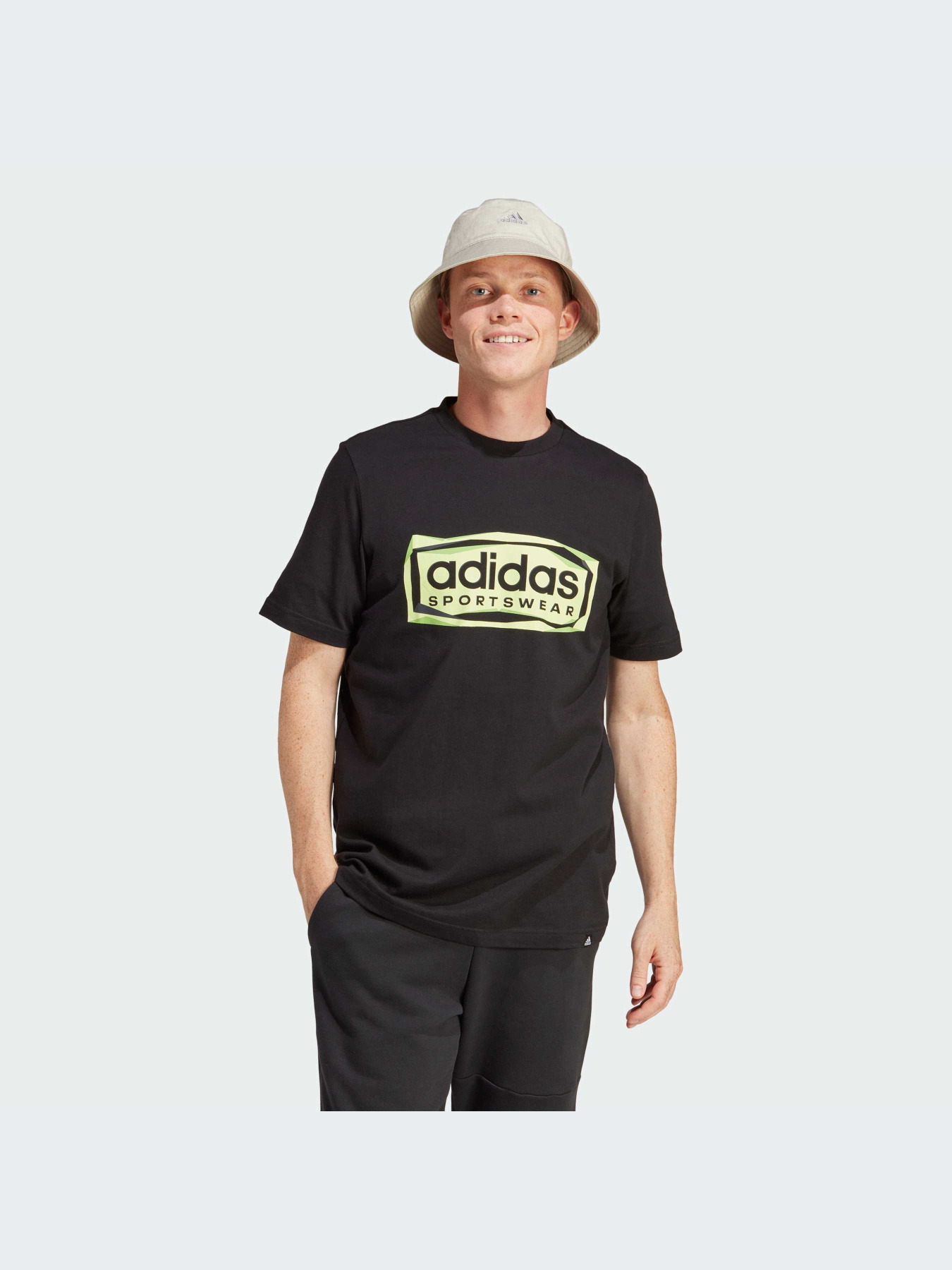 Футболка Adidas Graphics модель IM8297 Футболка Adidas Graphics модель IM8297 Фото