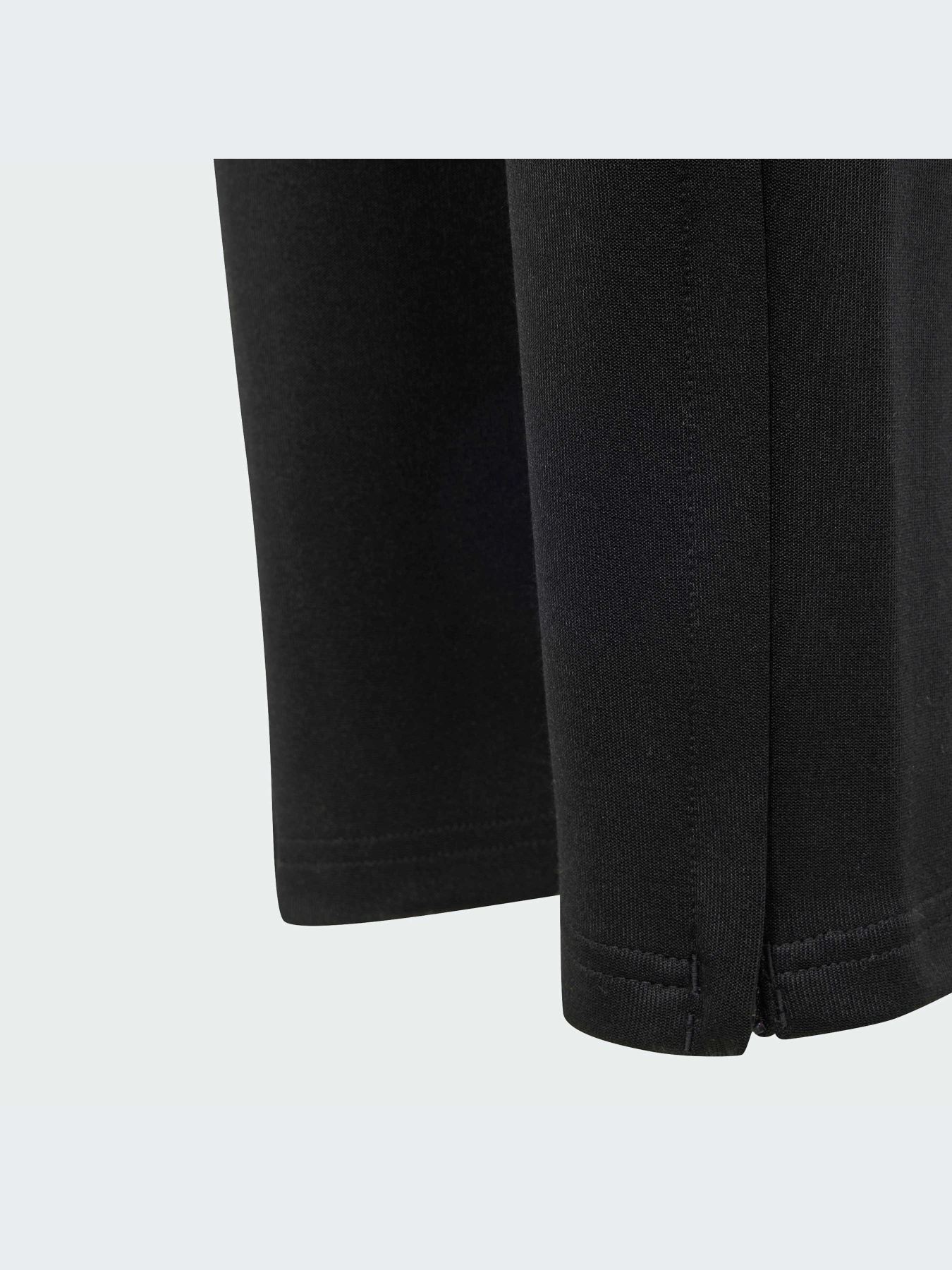 Повседневные штаны Adidas Tiro модель IN1893 Фото