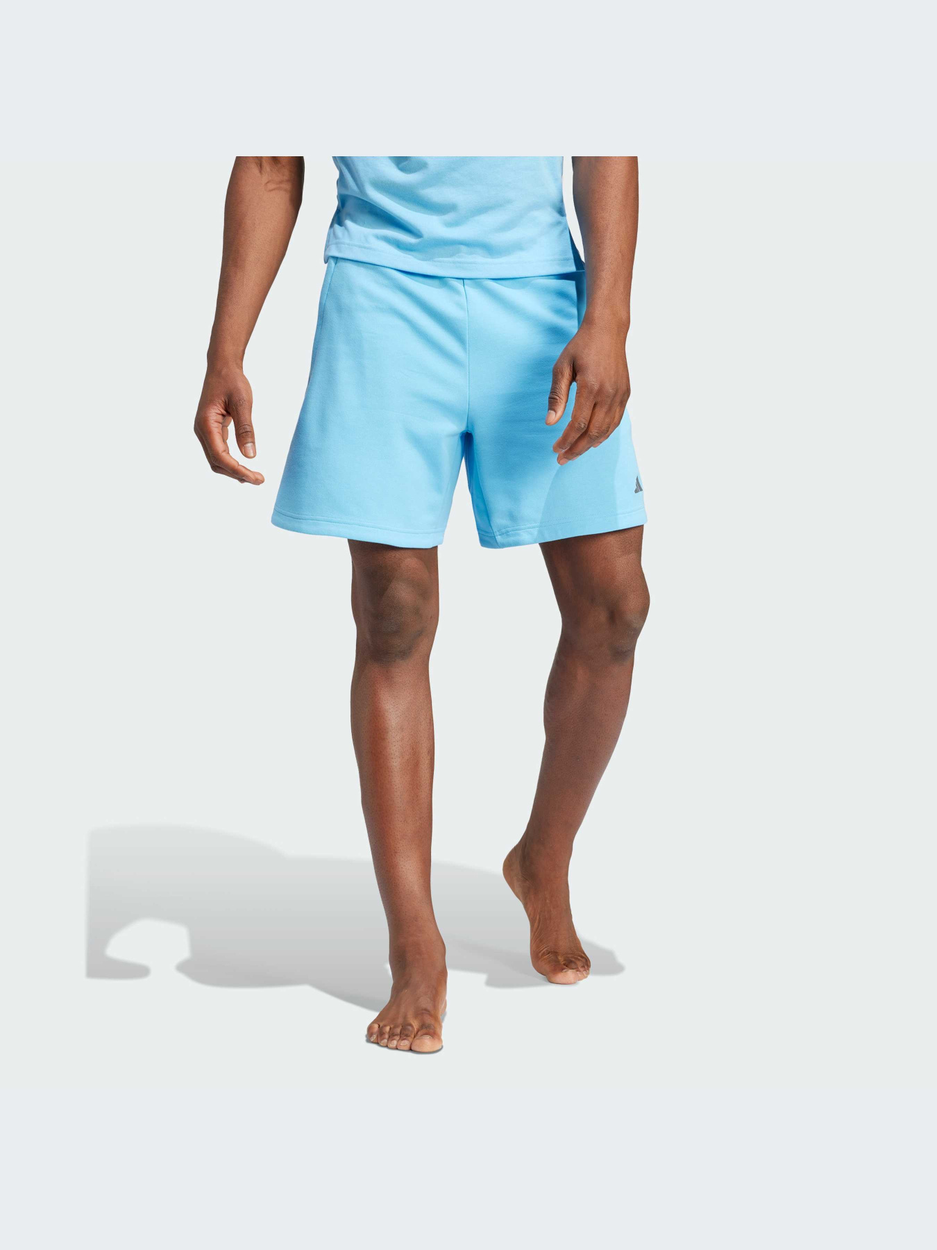 Шорты спортивные Adidas модель IR9532 Шорты спортивные Adidas модель IR9532 Фото