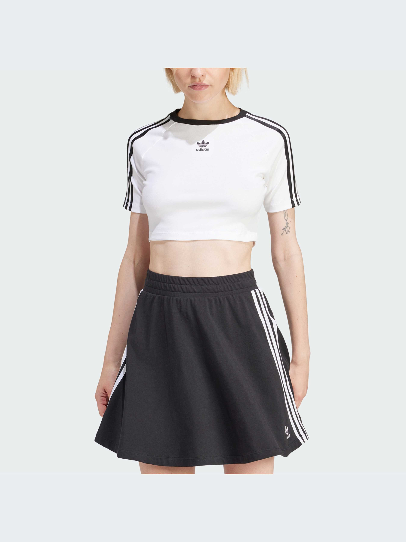 Топ Adidas Adicolor модель IP0662 Фото