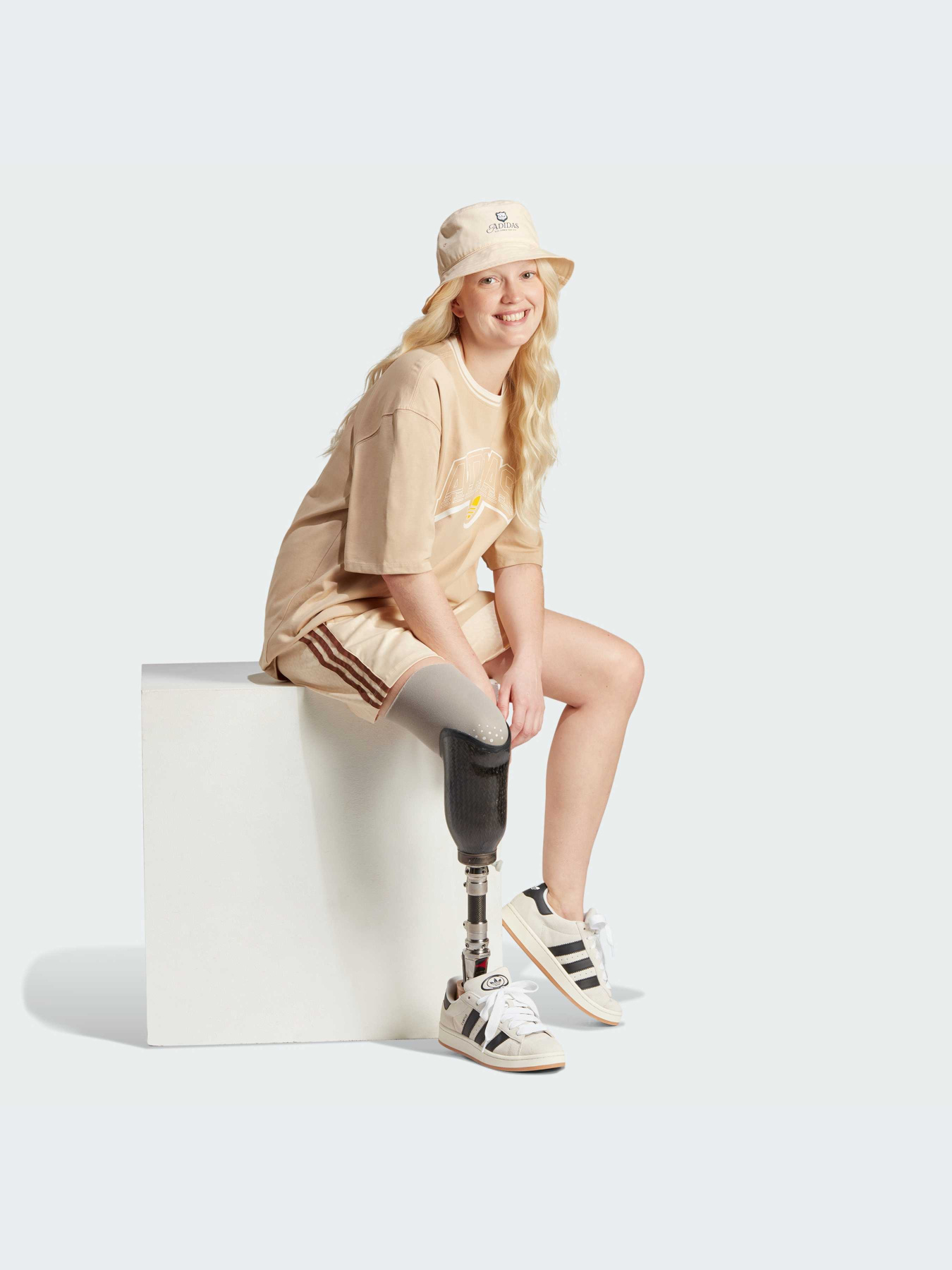 Футболка Adidas Graphics модель IU2492 Фото