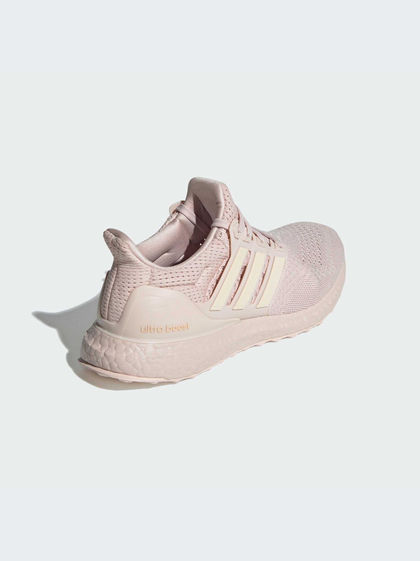Кроссовки Adidas Ultraboost модель ID5881 Фото