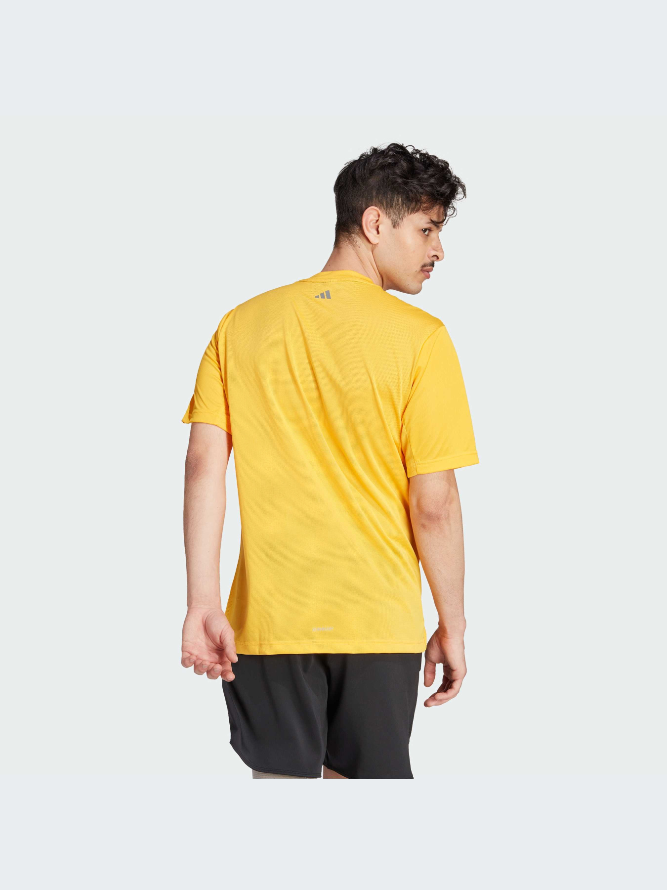 Футболка спортивная Adidas модель IM1135 Фото