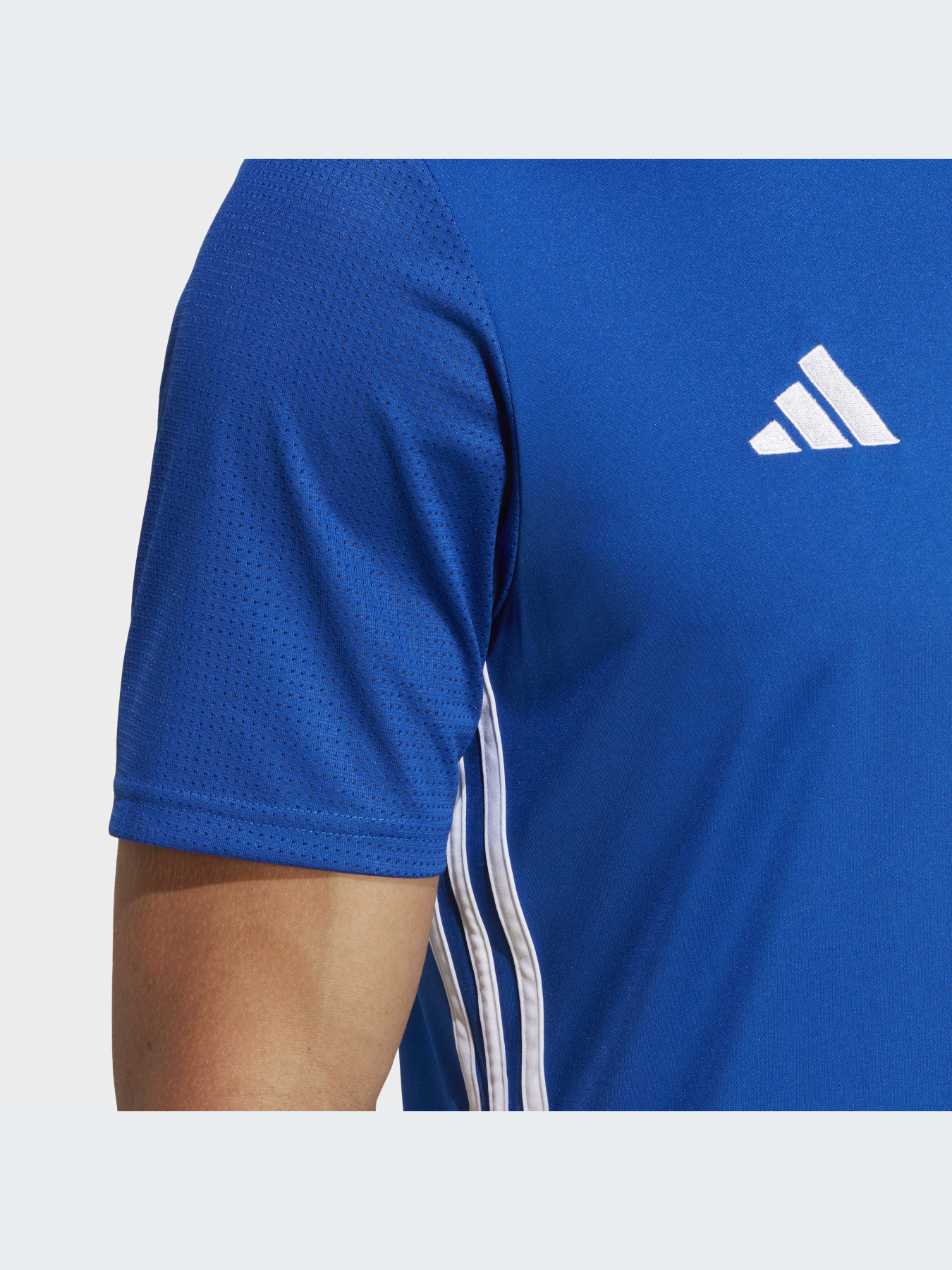 Спортивная футболка Adidas модель H44528 Фото