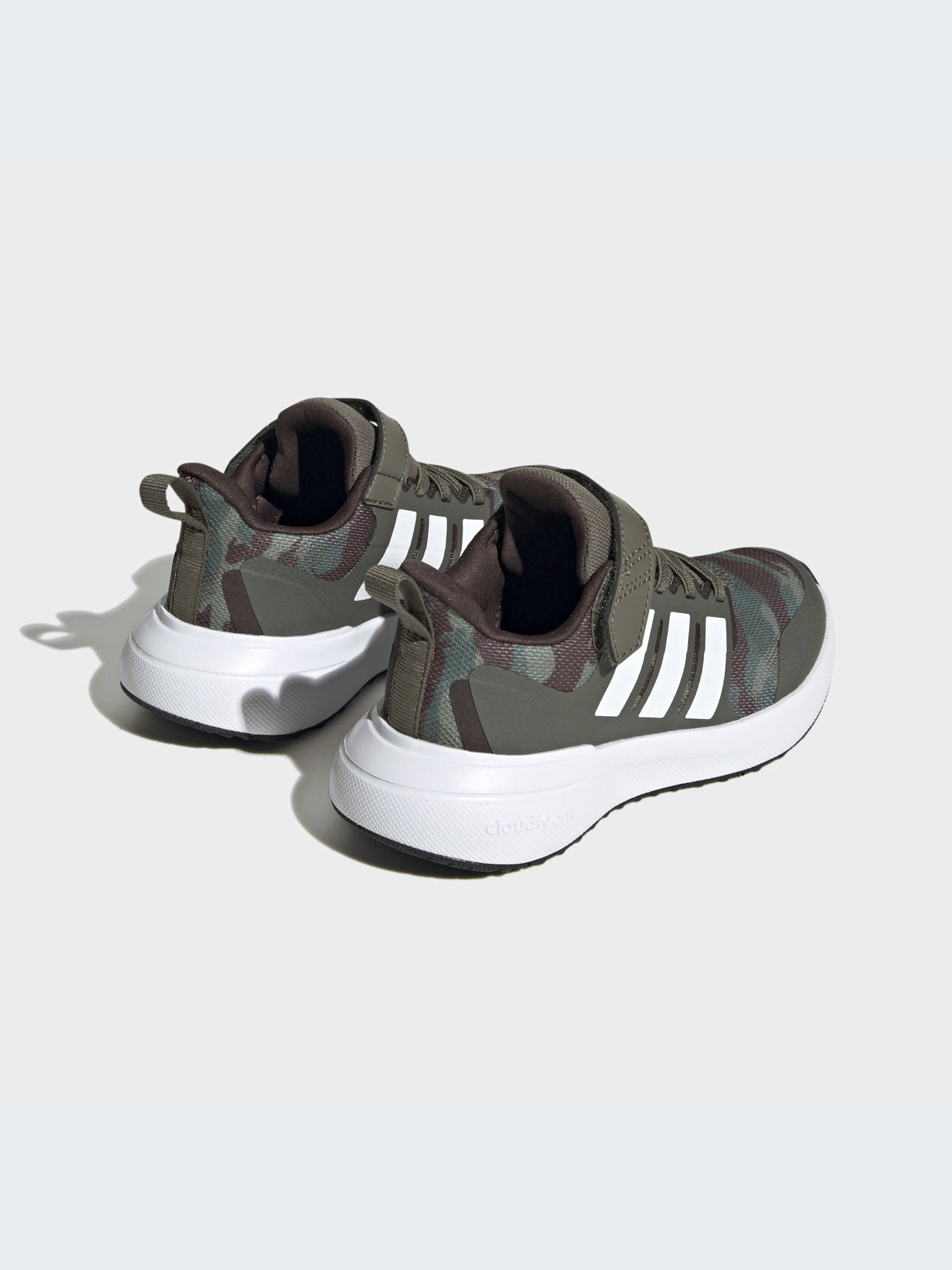 Кросівки для бігу Adidas модель IE1973 Фото