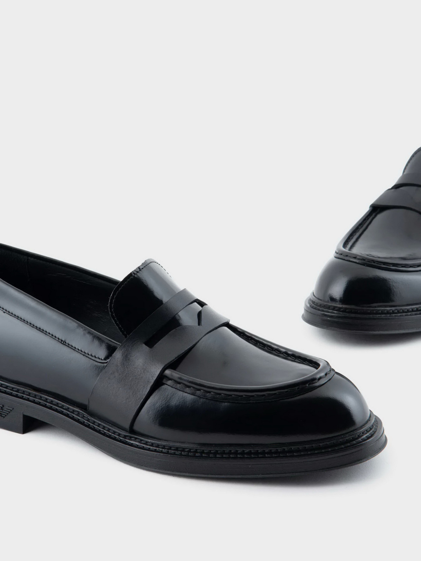 Туфли и лоферы Emporio Armani модель X4A182-XN944-K001 Фото