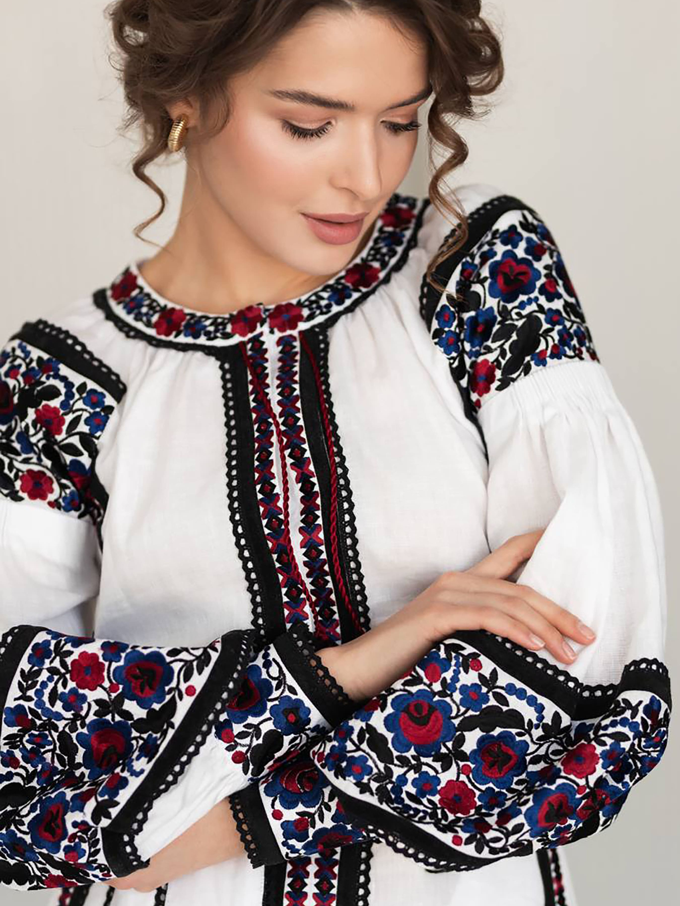 Вышитое платье Golden Trinity модель BART03 Фото