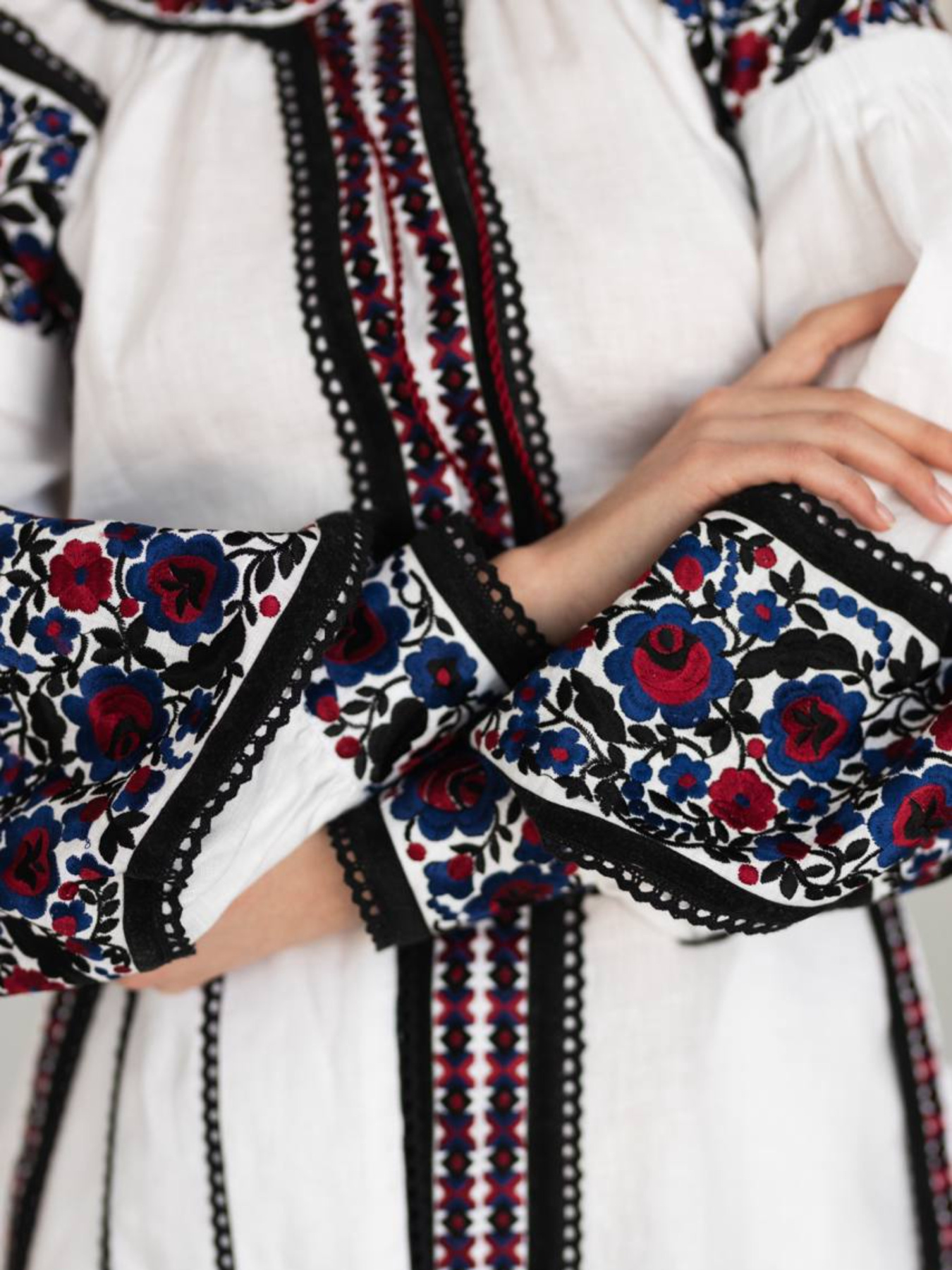 Вышитое платье Golden Trinity модель BART03 Фото