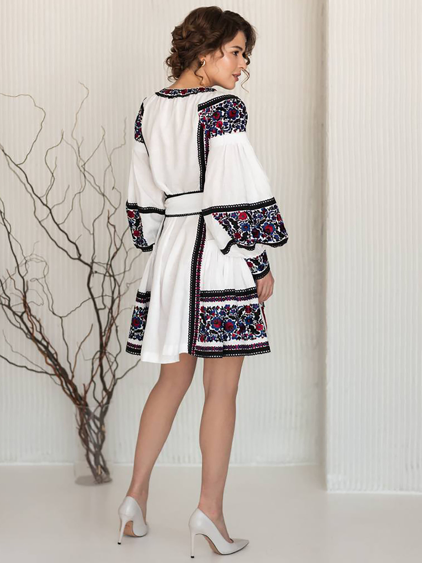 Вышитое платье Golden Trinity модель BART03 Фото
